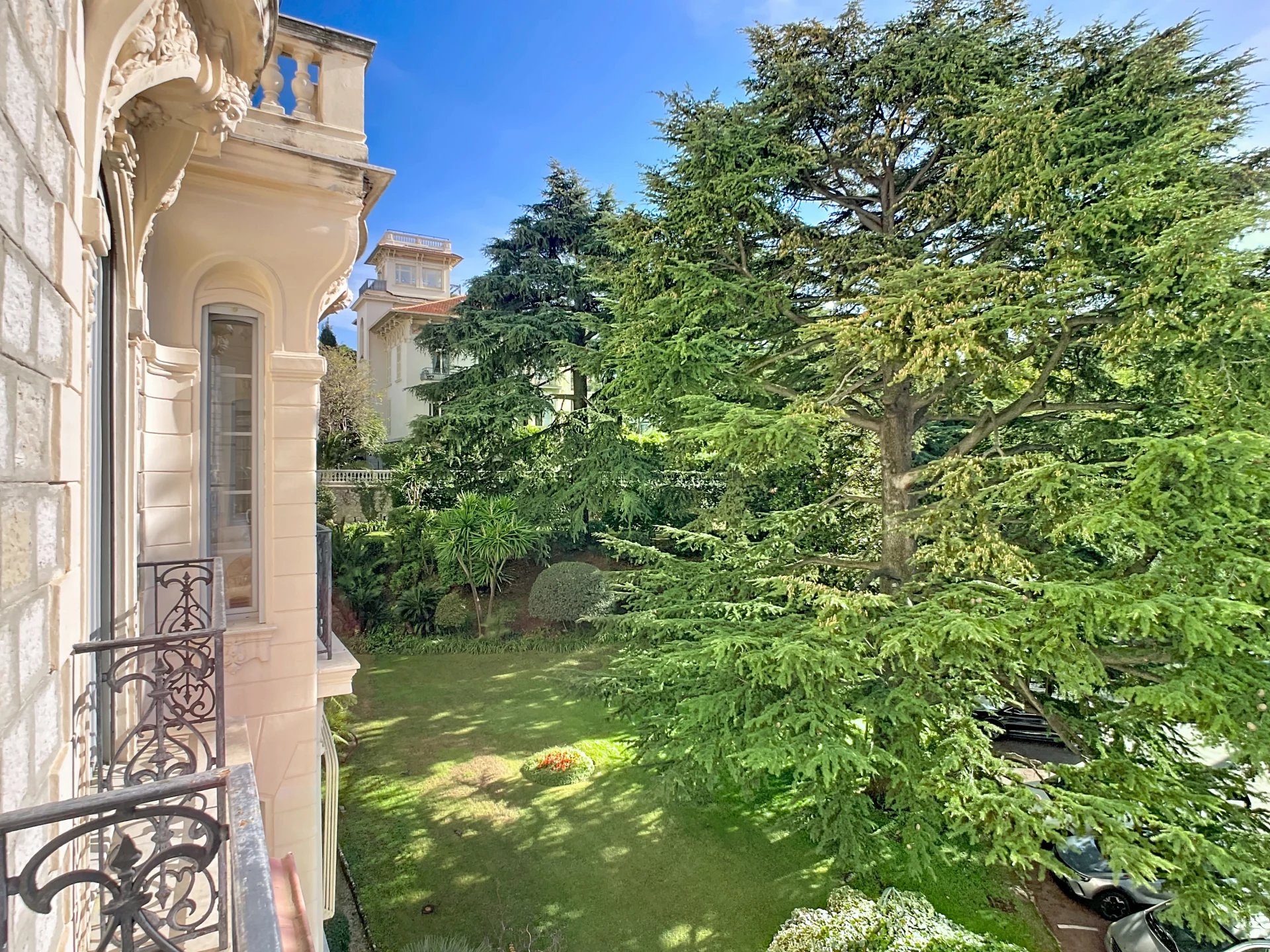 Nice - Cimiez : Winter Palace - luxueux 4 pièces rénové