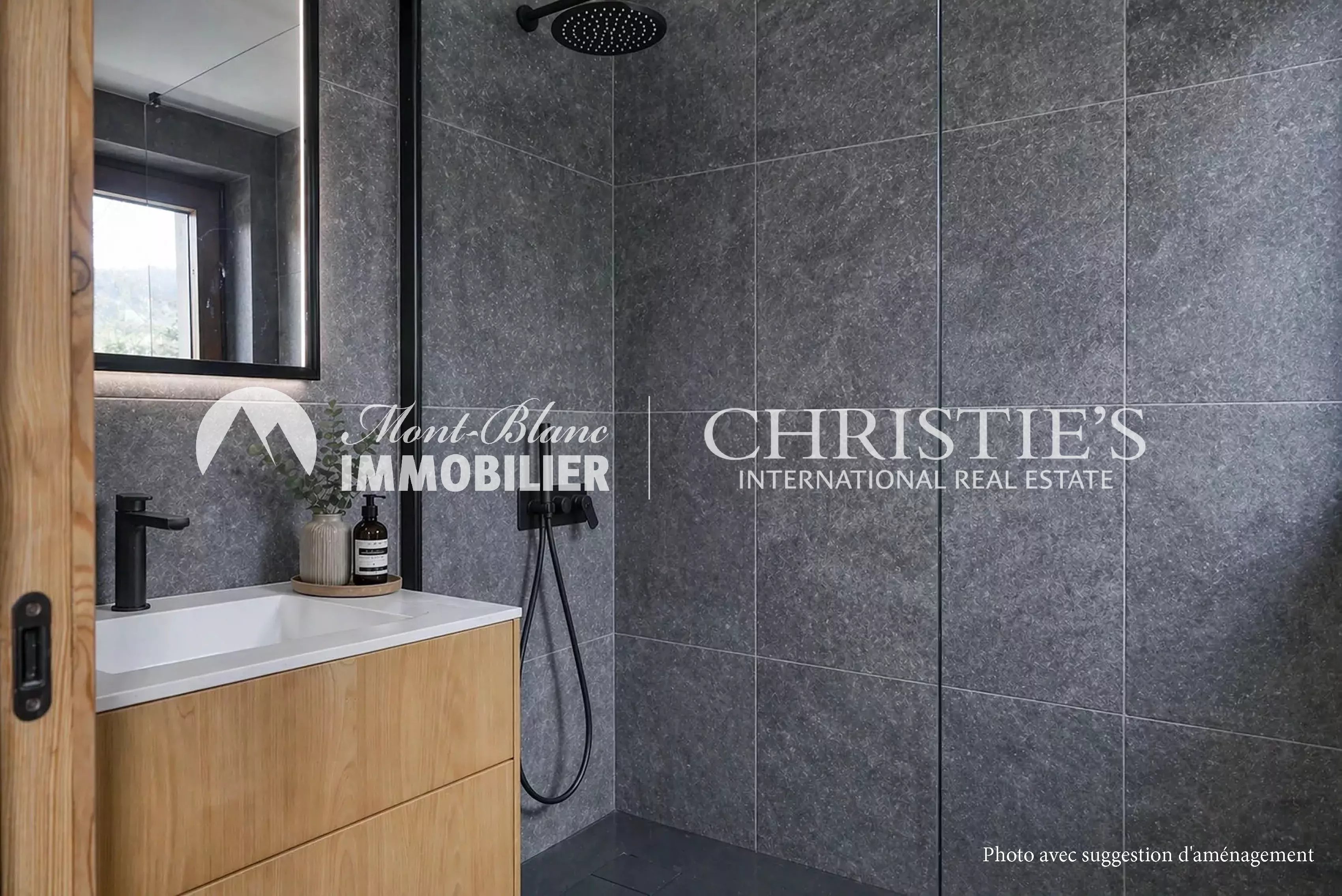 APPARTEMENT - ATTIQUE