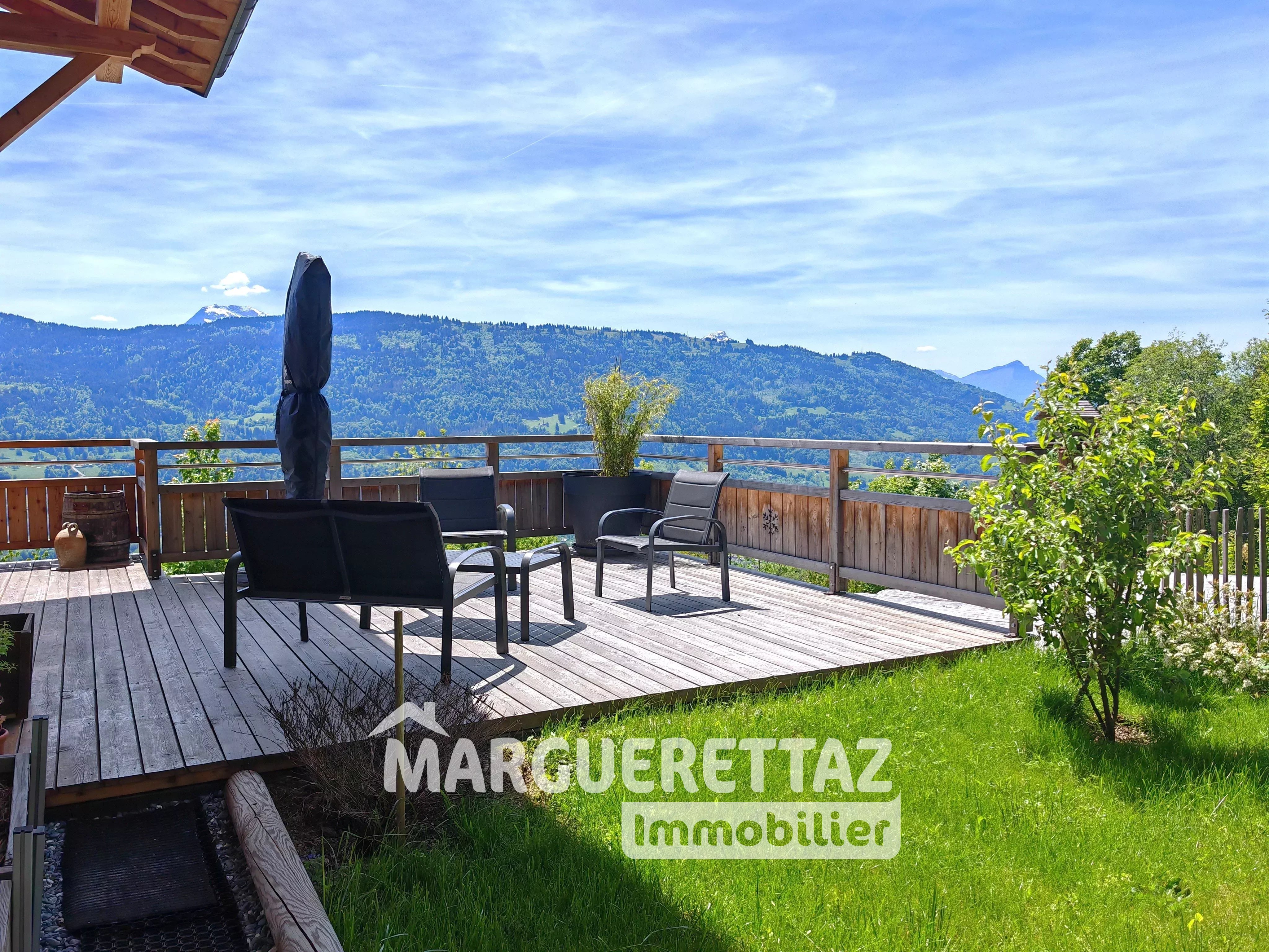 Chalet 4 pièces avec vue panoramique à Verchaix