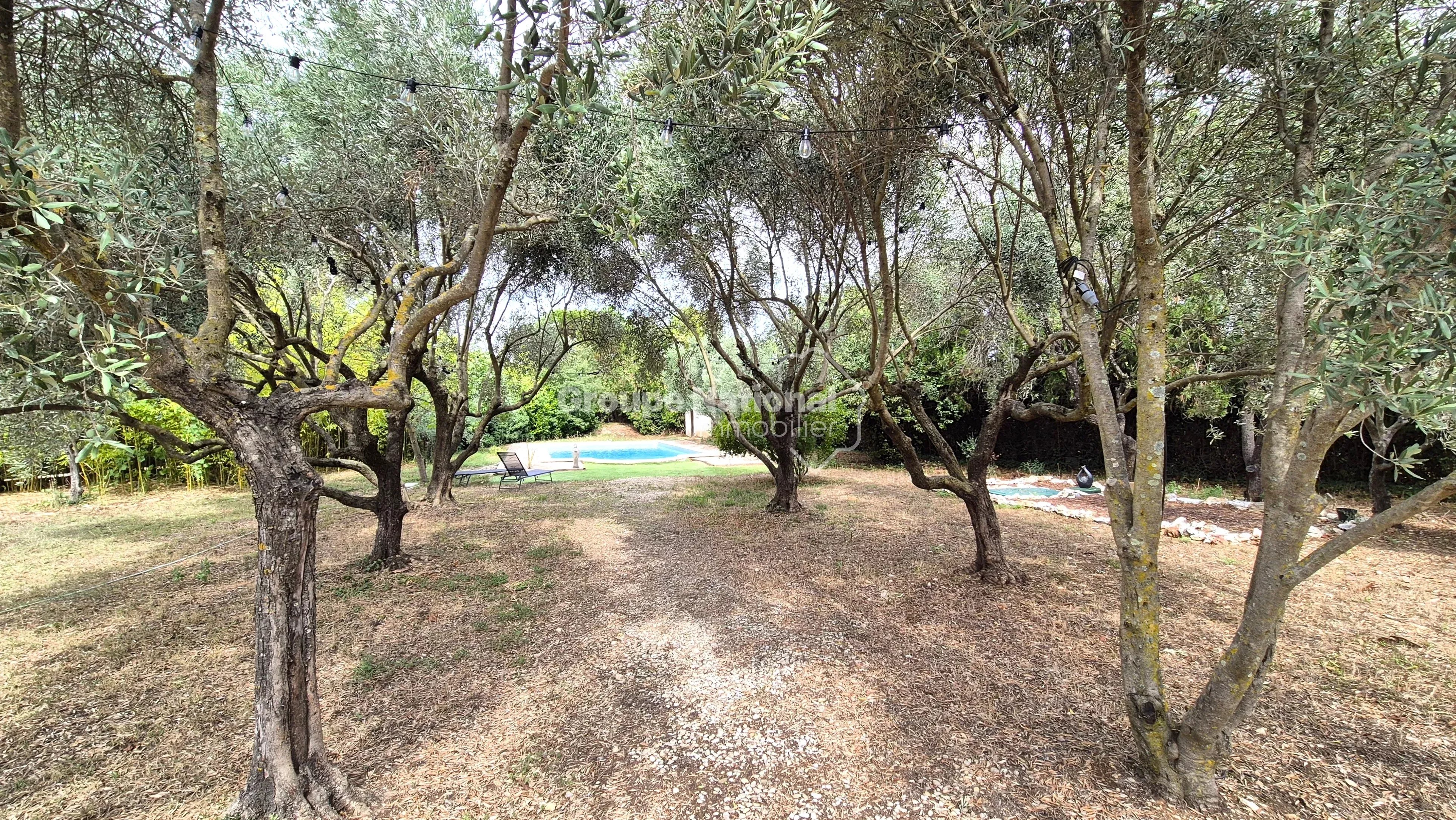 AUBIGNAN - MAISON SUR 2703 M² DE TERRAIN