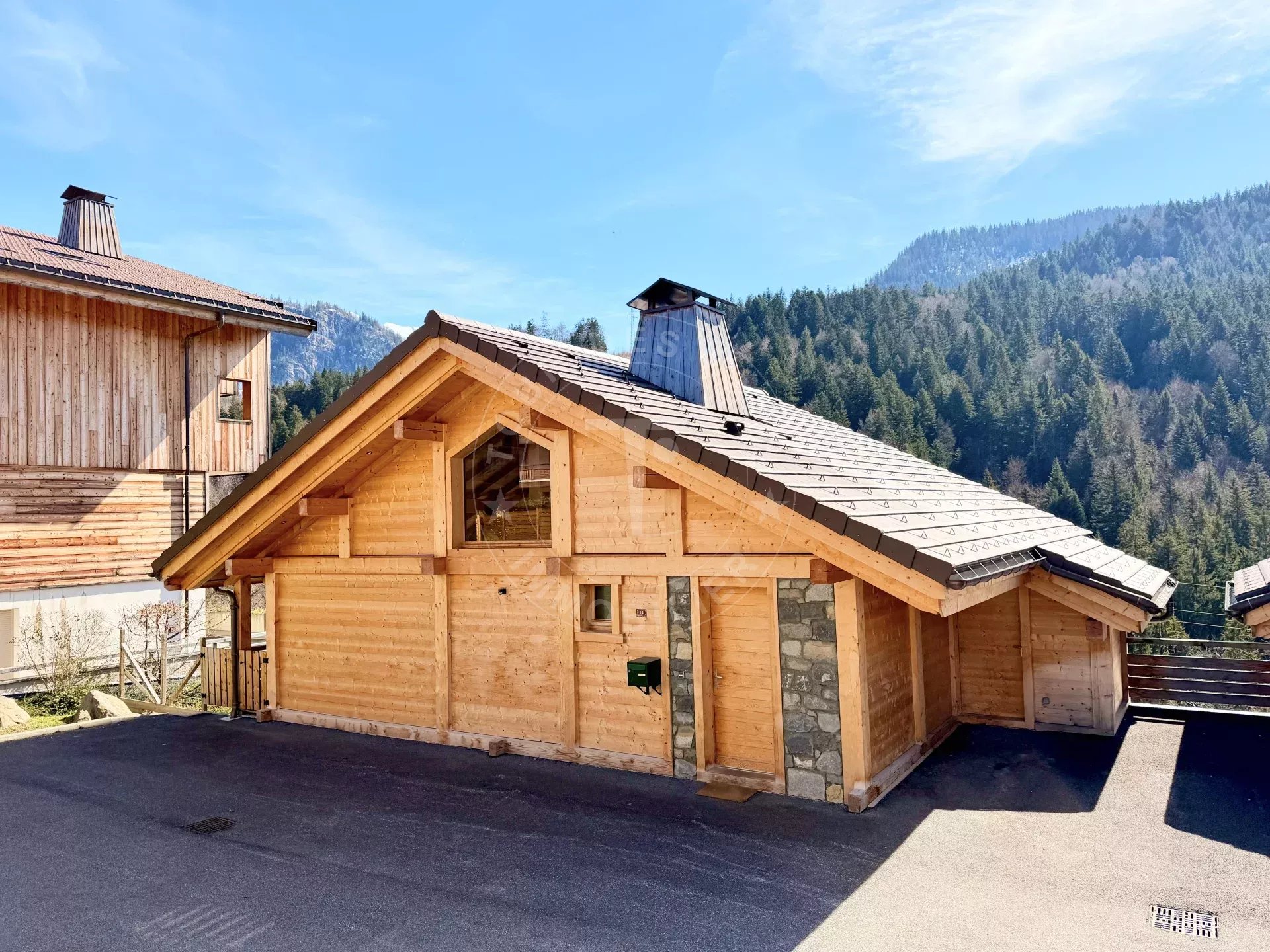 St Jean de Sixt - Chalet de 2022 plein centre de 3 chambres – au calme