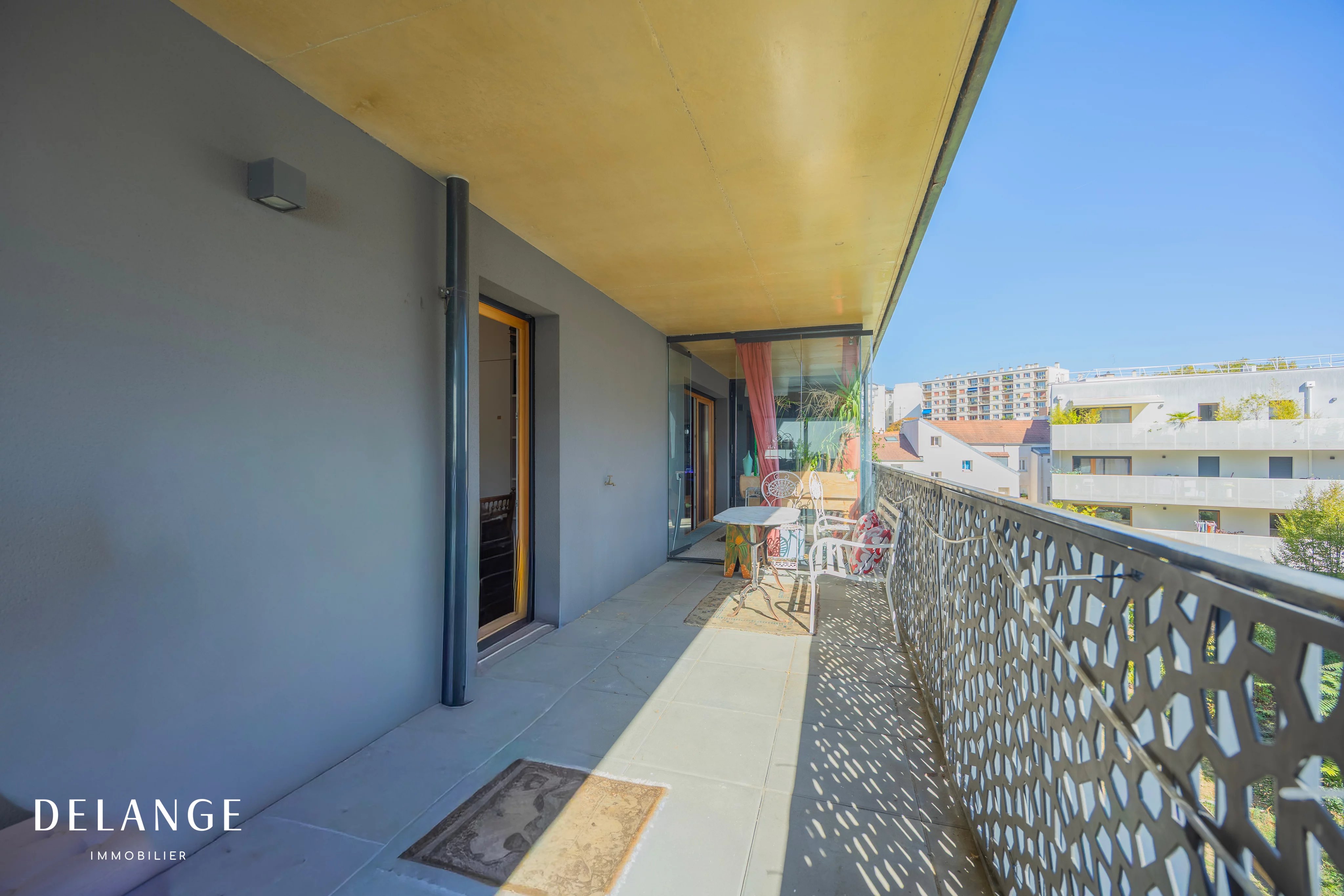 MAIRIE DE MONTREUIL - Appartement 3 pièces de 62,21m²