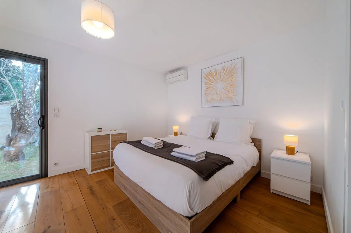 Villa contemporaine avec piscine