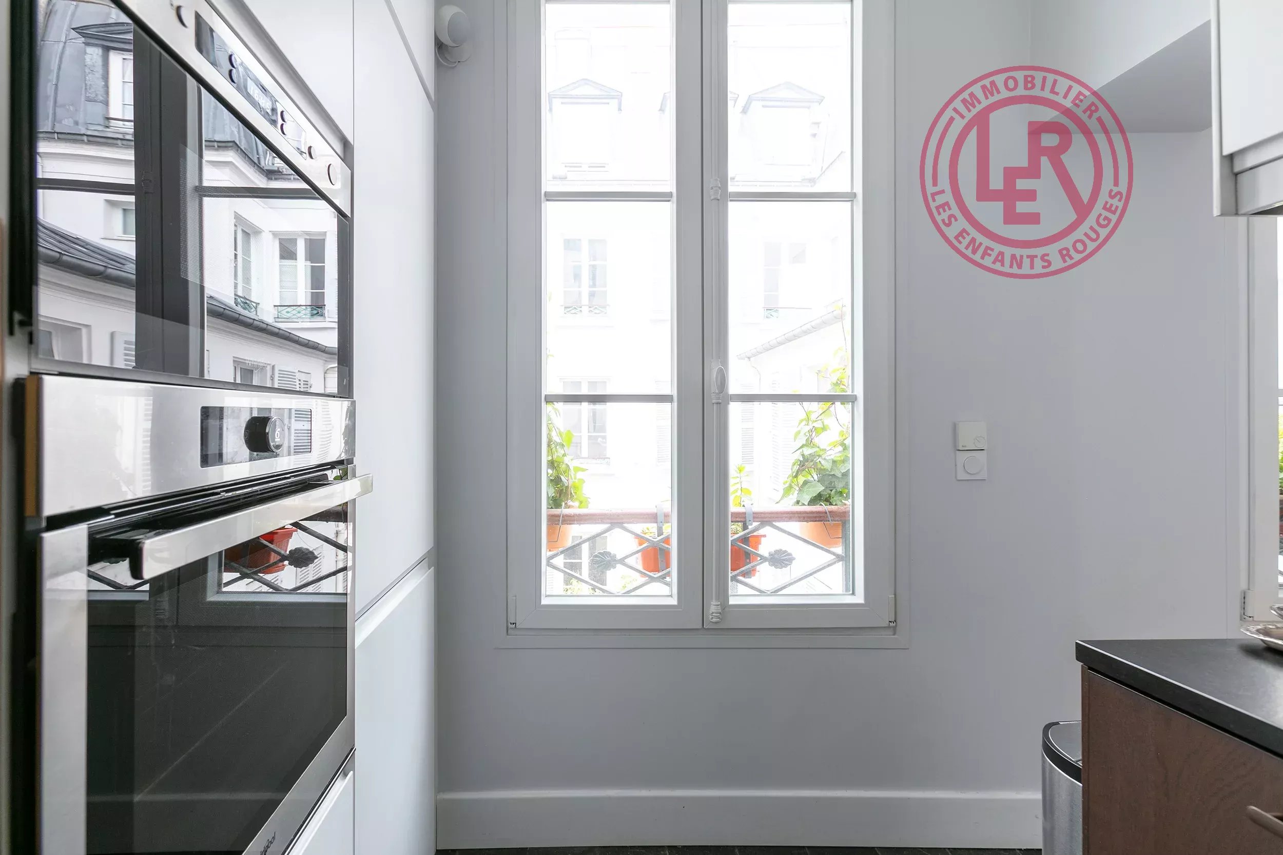 Paris 3rd - Sunny Family Apartment