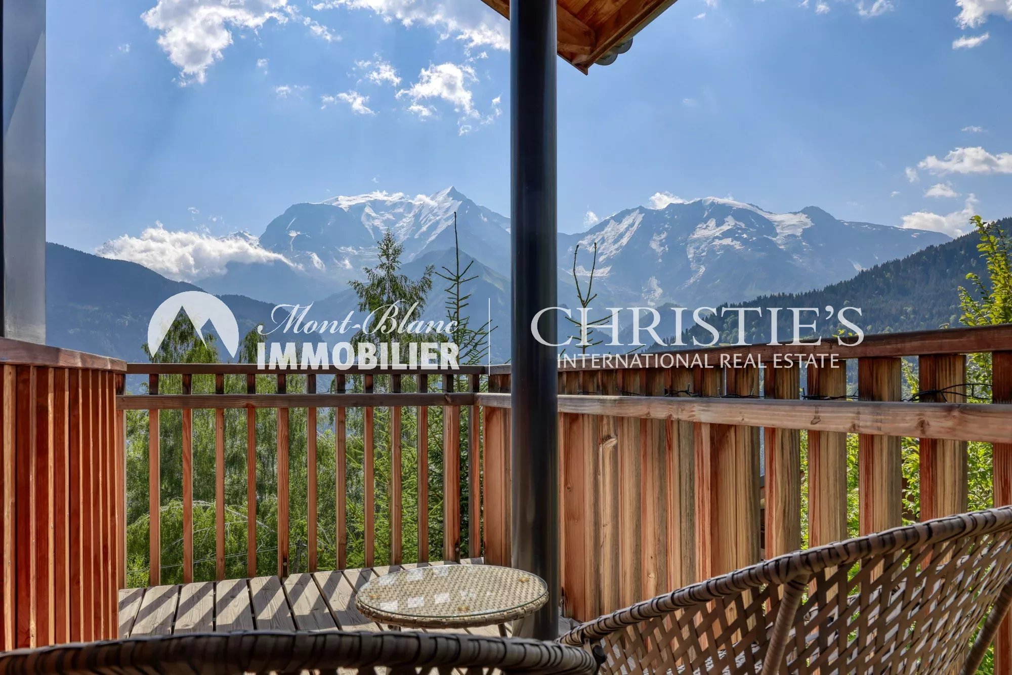 Architect’s chalet with exceptional view of Mont Blanc
