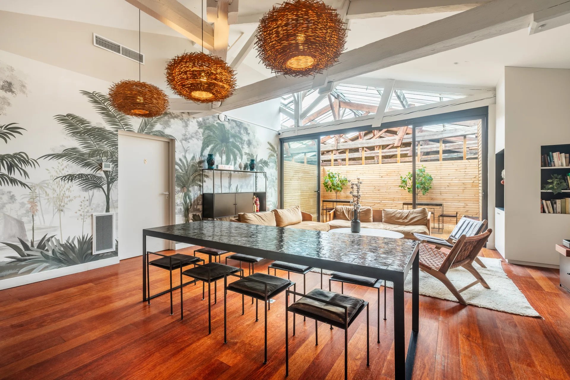 BORDEAUX CHARTRONS – HÔTEL PARTICULIER D’EXCEPTION – 412 M² – PISCINE – JARDIN