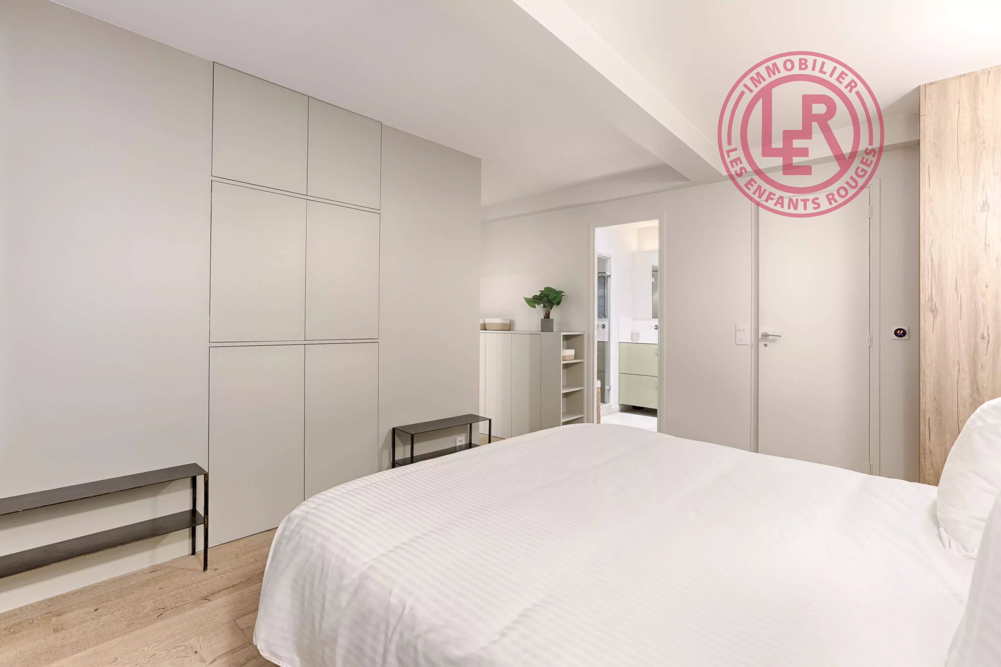 Paris 3rd - Enfants Rouges District - Exceptional Quiet Apartment, Fully Renovated