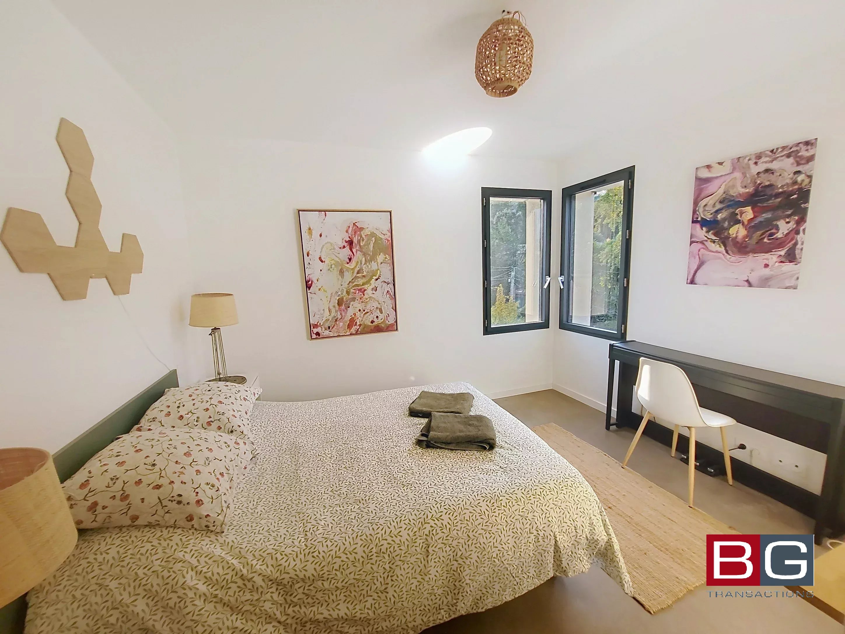 Vallauris "proche centre" Villa de style contemporain