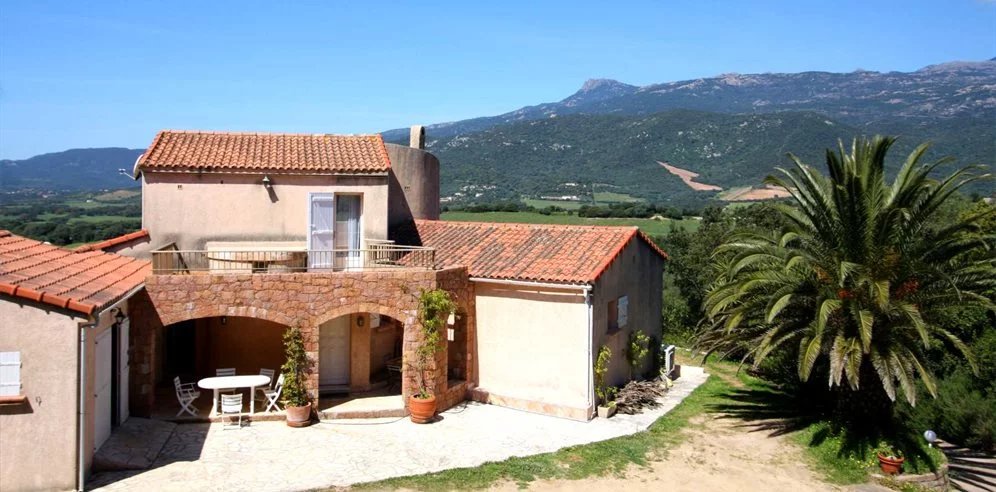 Belle propriété composée de deux villas
