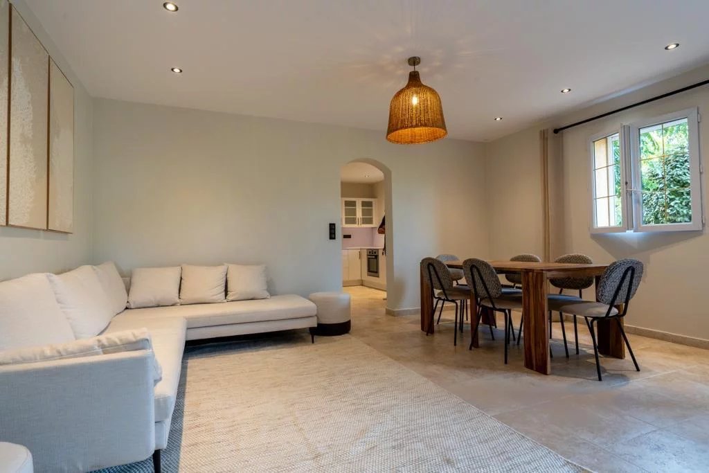 SUPERBE MAISON HAUT GRIMAUD