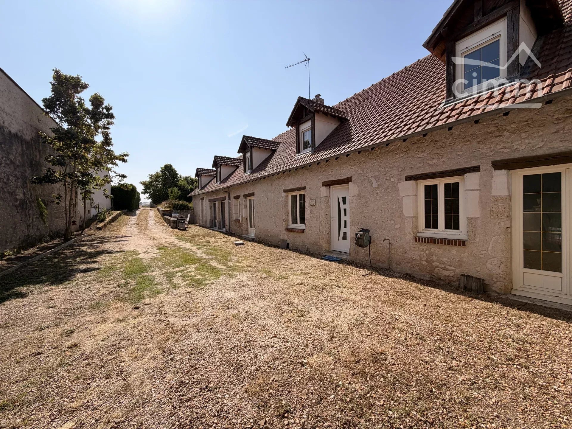 Maison de 150 m² avec 6 chambres, cave voûtée et double garage – Menars – Terrain 1 350 m²