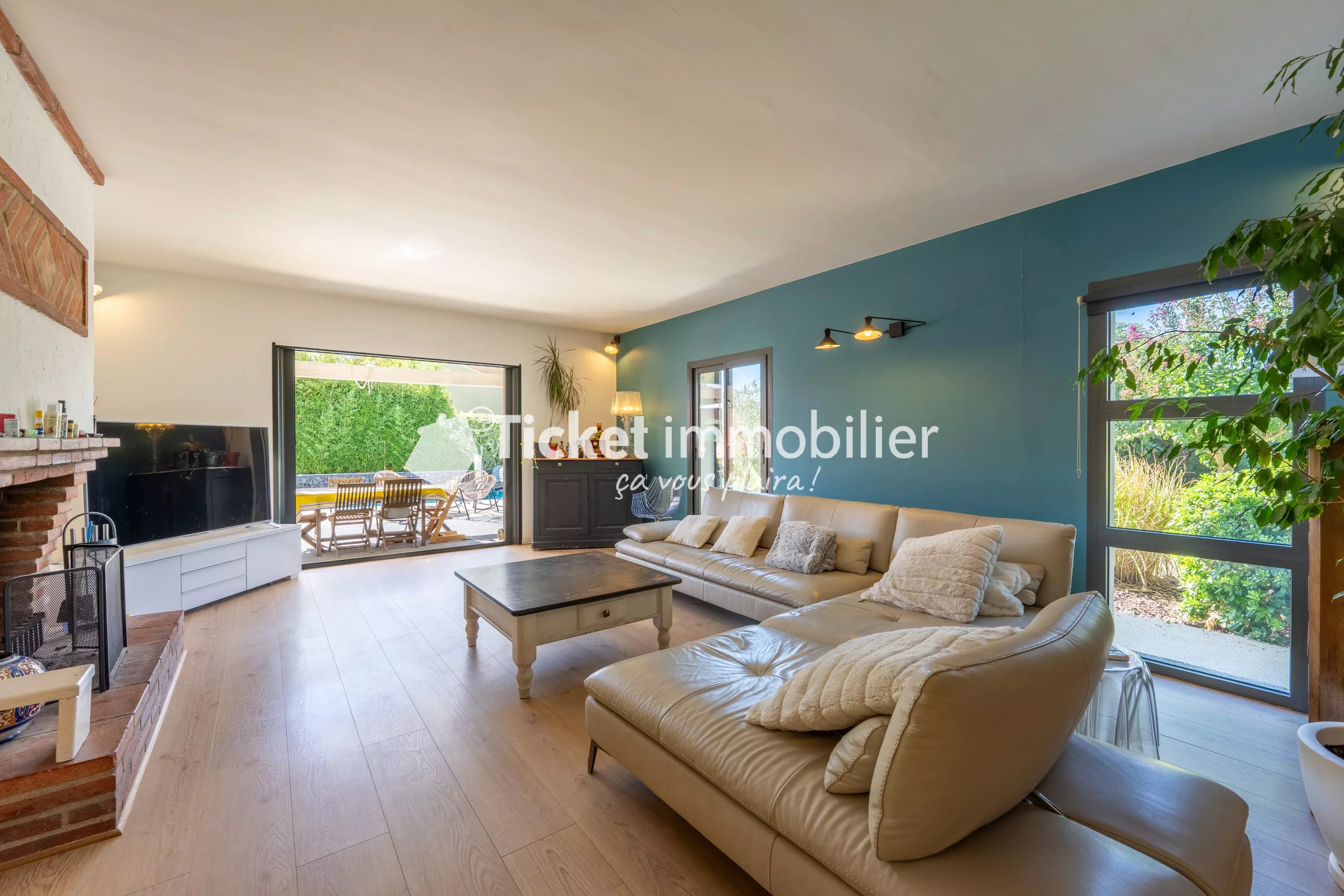 MAISON T7 235m2 AVEC PISCINE, GARAGE, TERRAIN ARBORE DE 1480m2, POMPE A CHALEUR NEUVE, DPE A, PROCHE TOULOUSE ETC ...