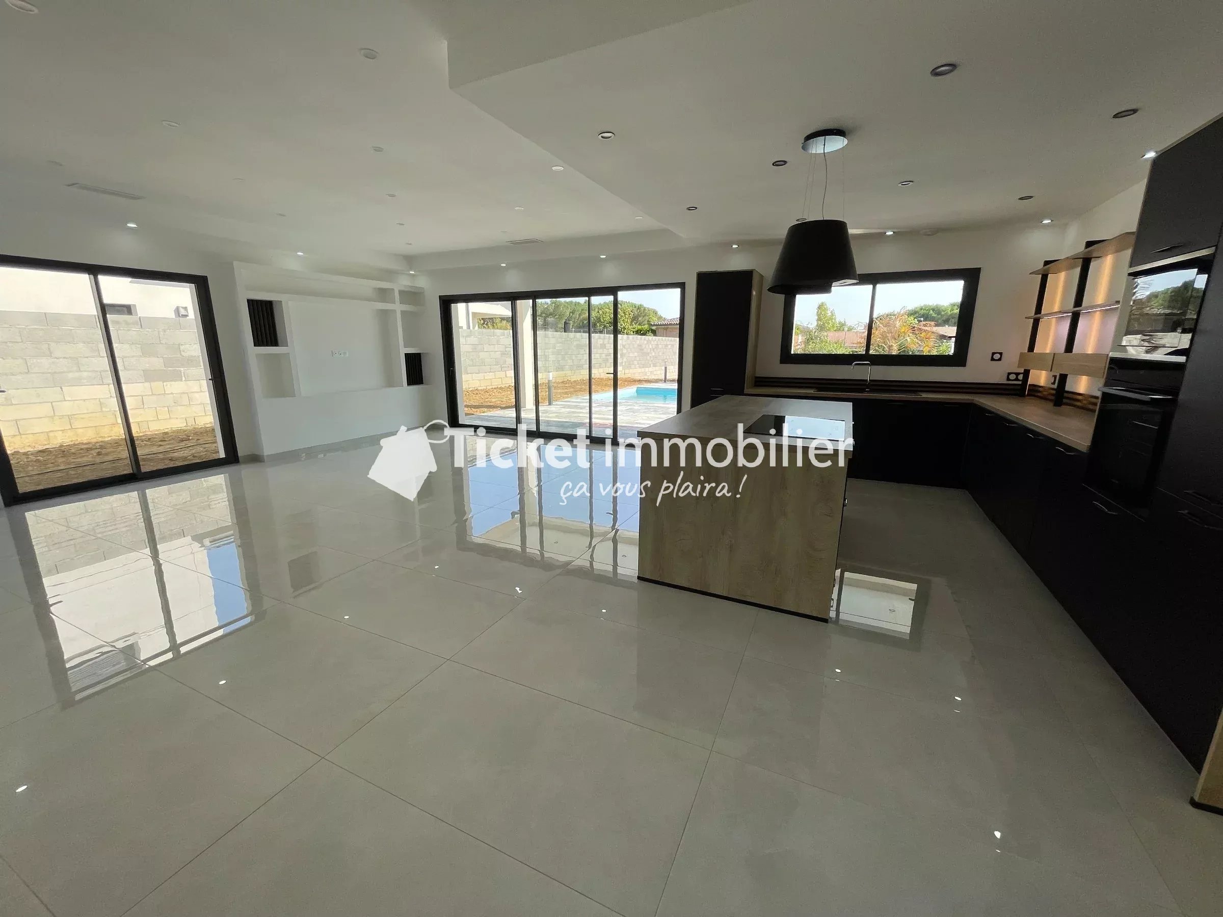 🏡 Maison contemporaine d'exception avec piscine