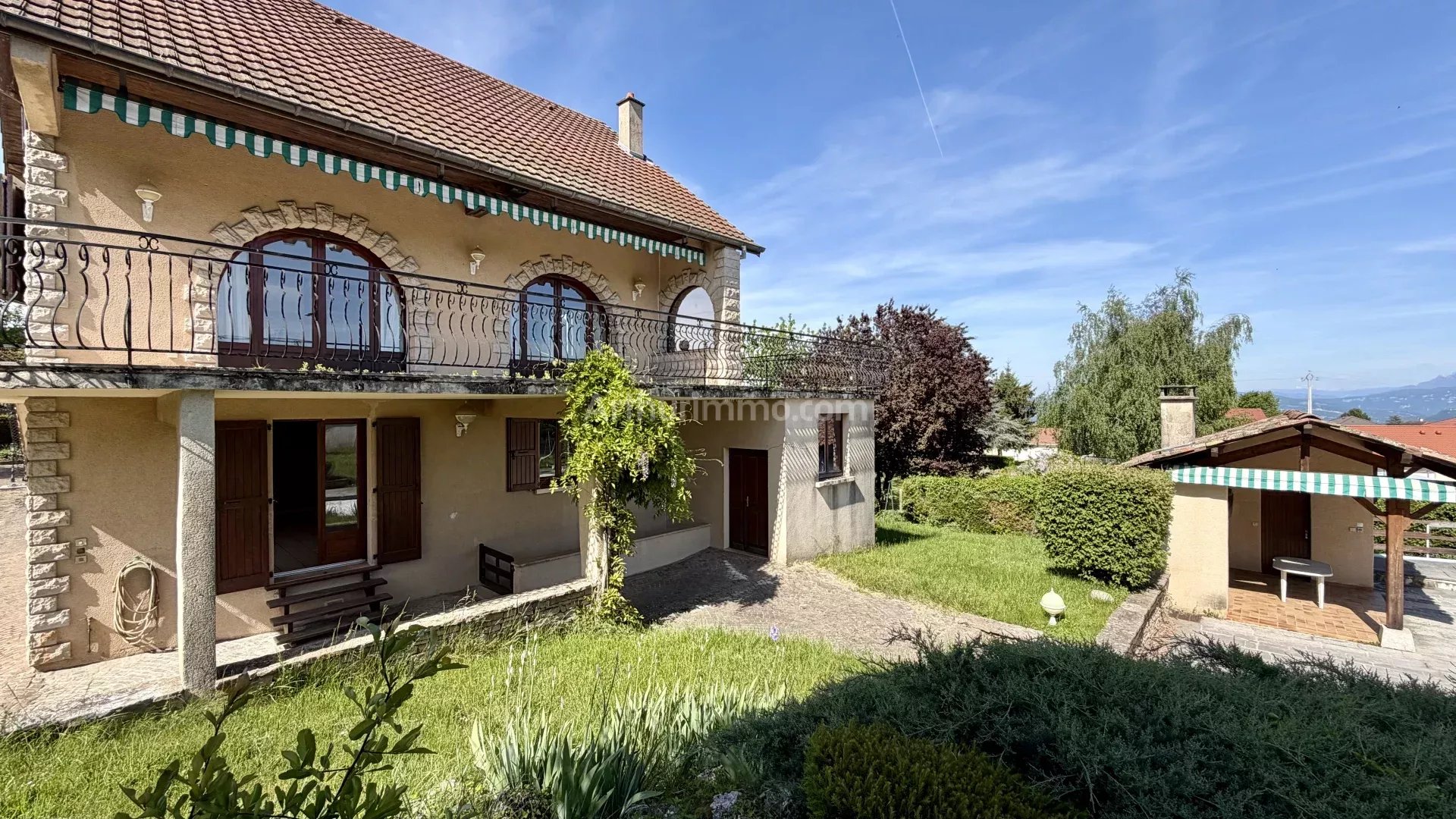 Belle maison spacieuse