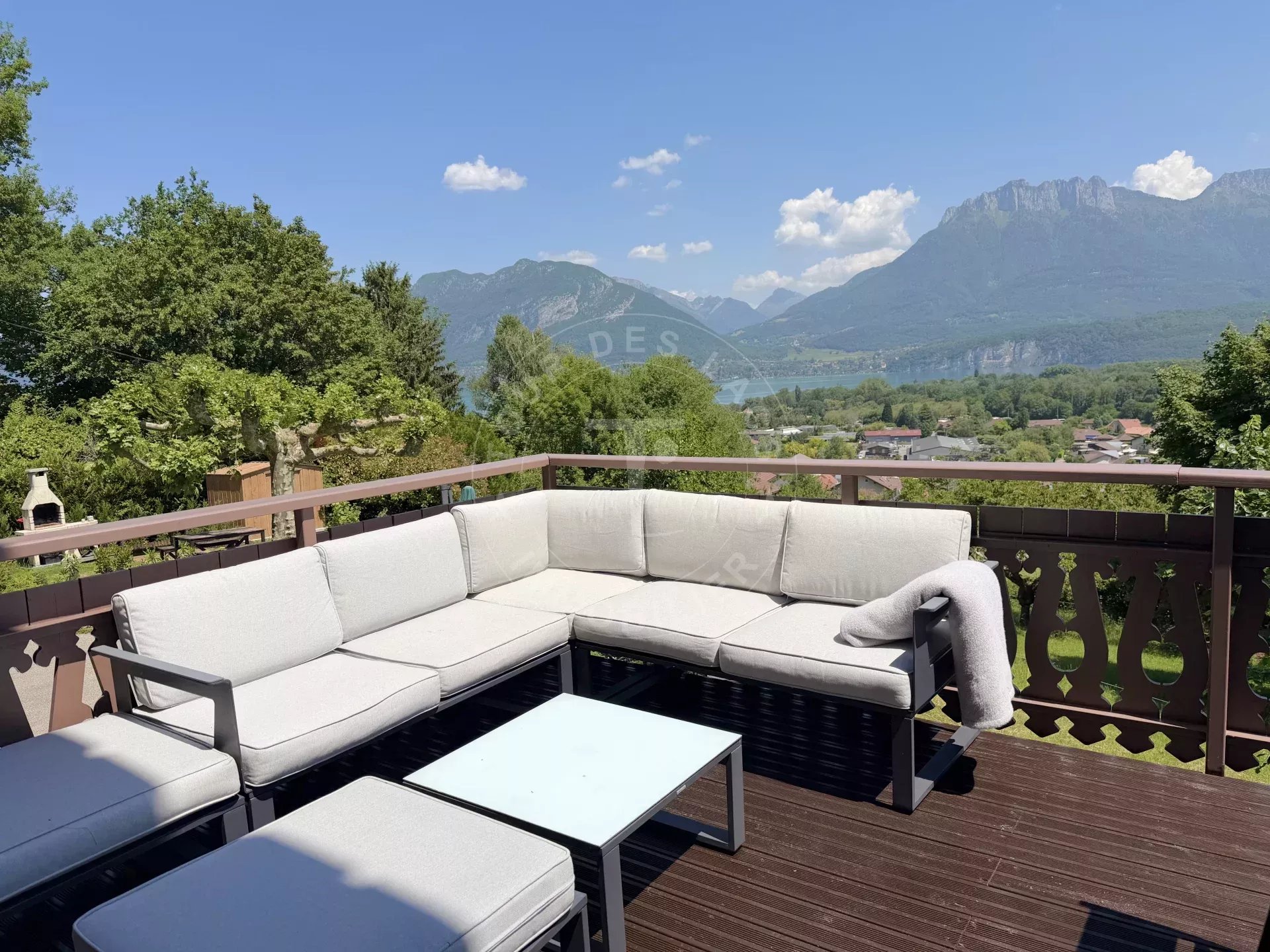 SOUS-OFFRE - Chalet vue panoramique sur le lac d’Annecy – Sevrier