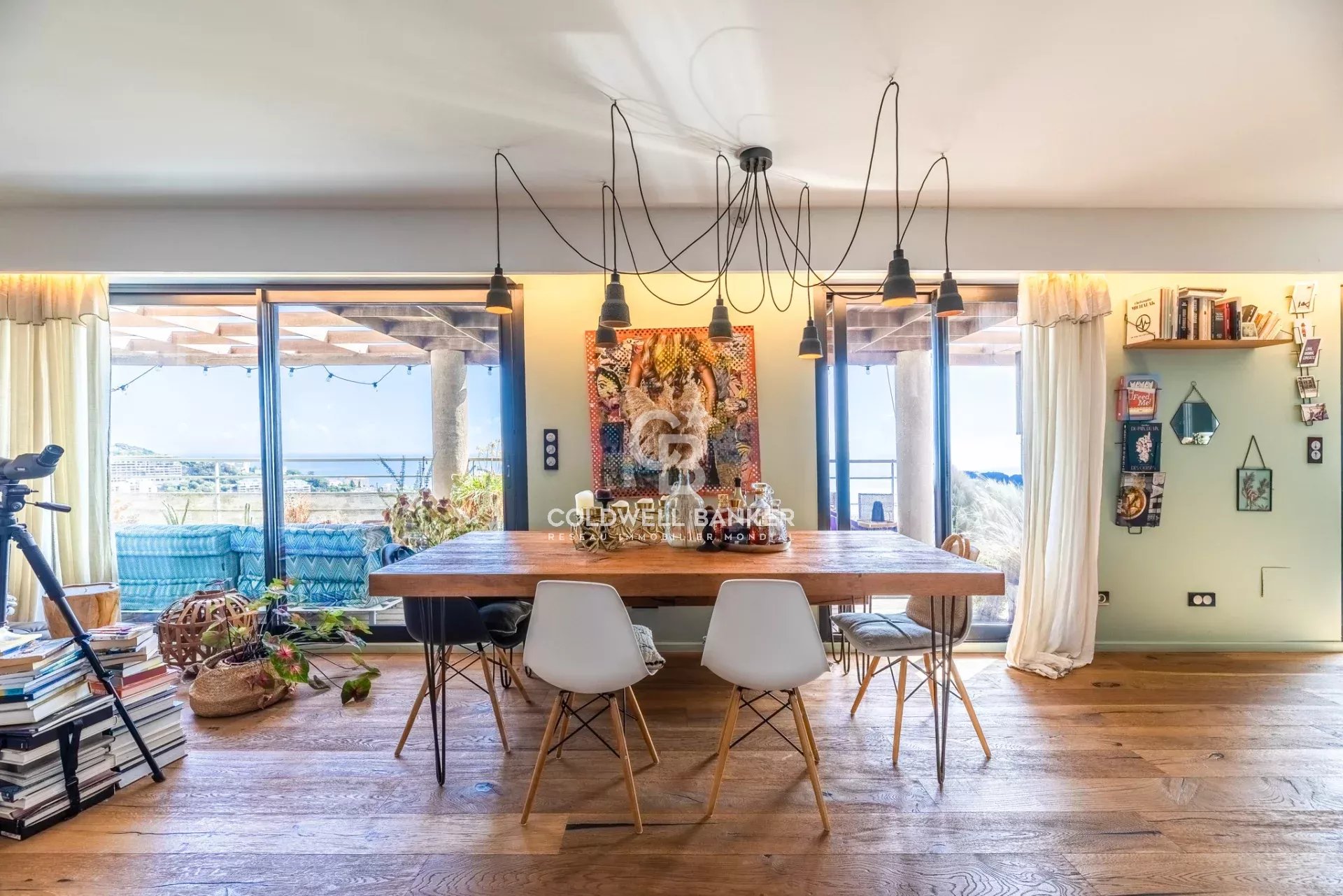 Exceptional Apartment with Panoramic Sea Views