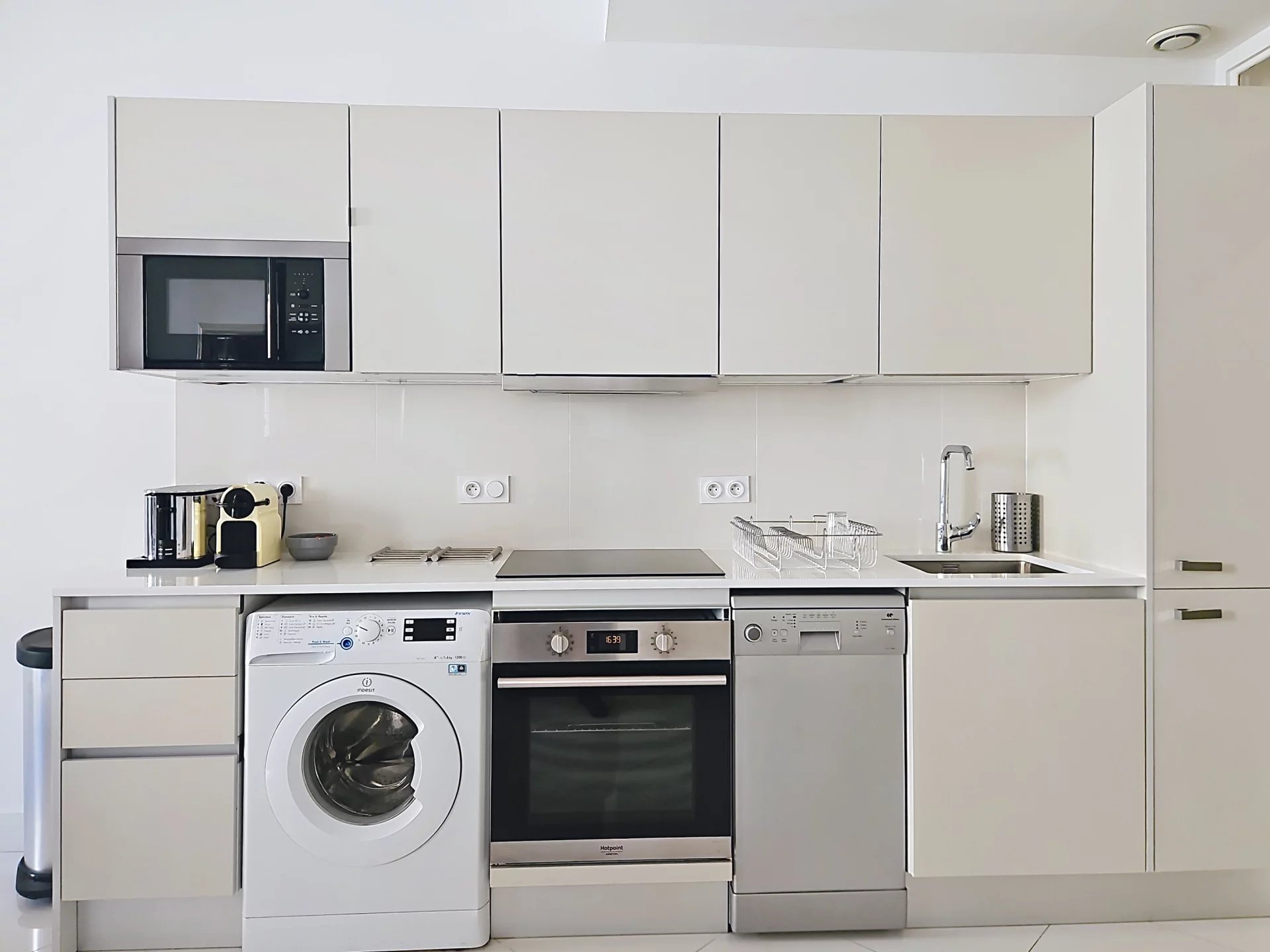 Vieux-Nice – Cours Saleya – 2 pièces de 42 m² entièrement rénové – Fort potentiel locatif