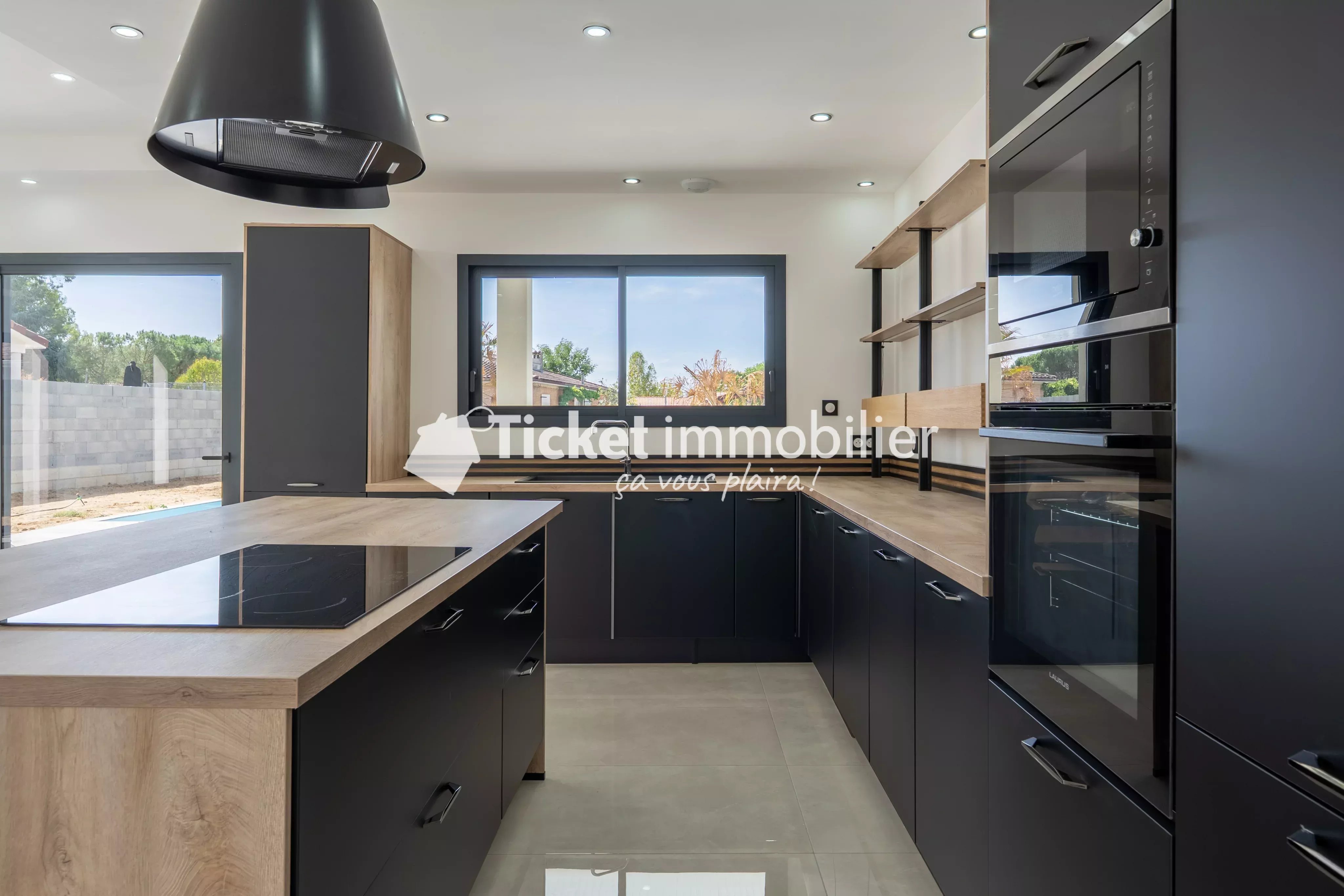 🏡 Maison contemporaine d'exception avec piscine