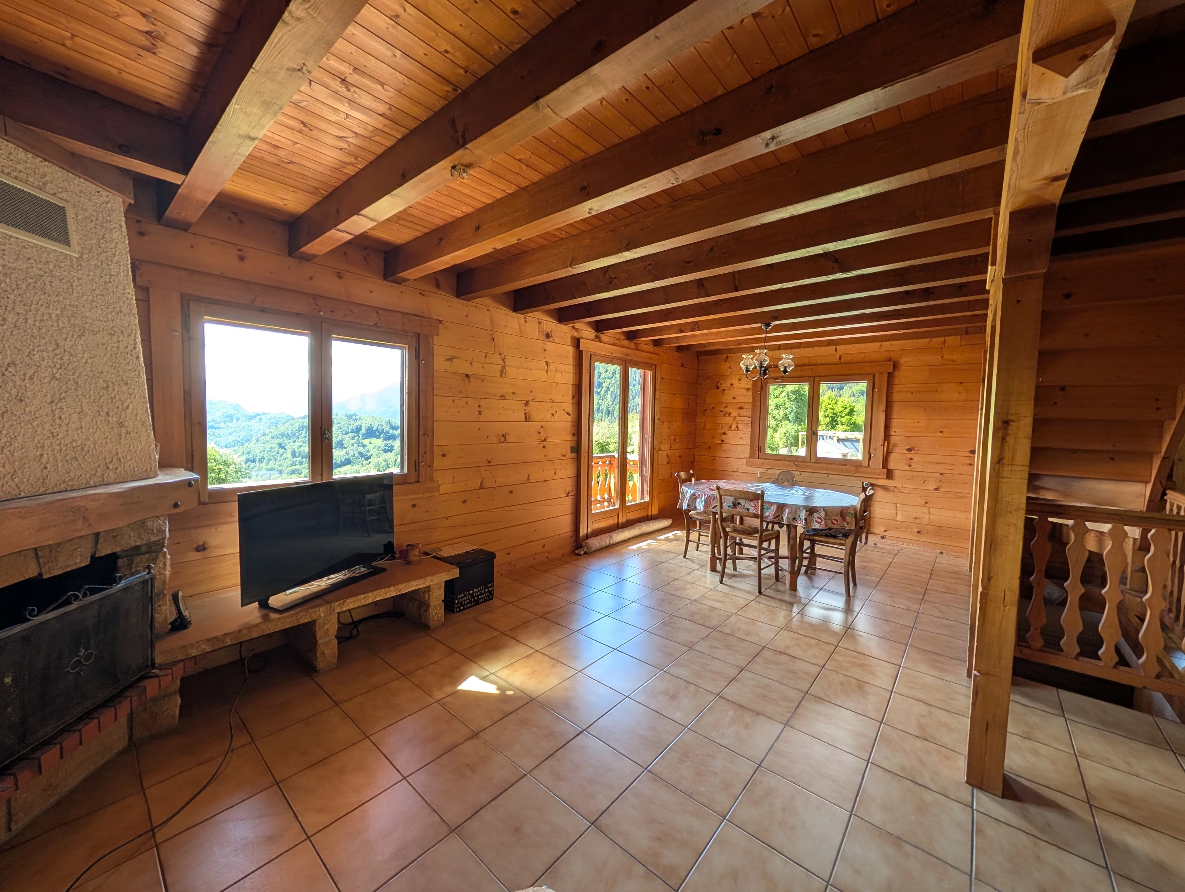 A ONNION CHALET AUTHENTIQUE FACE AU MONT-BLANC