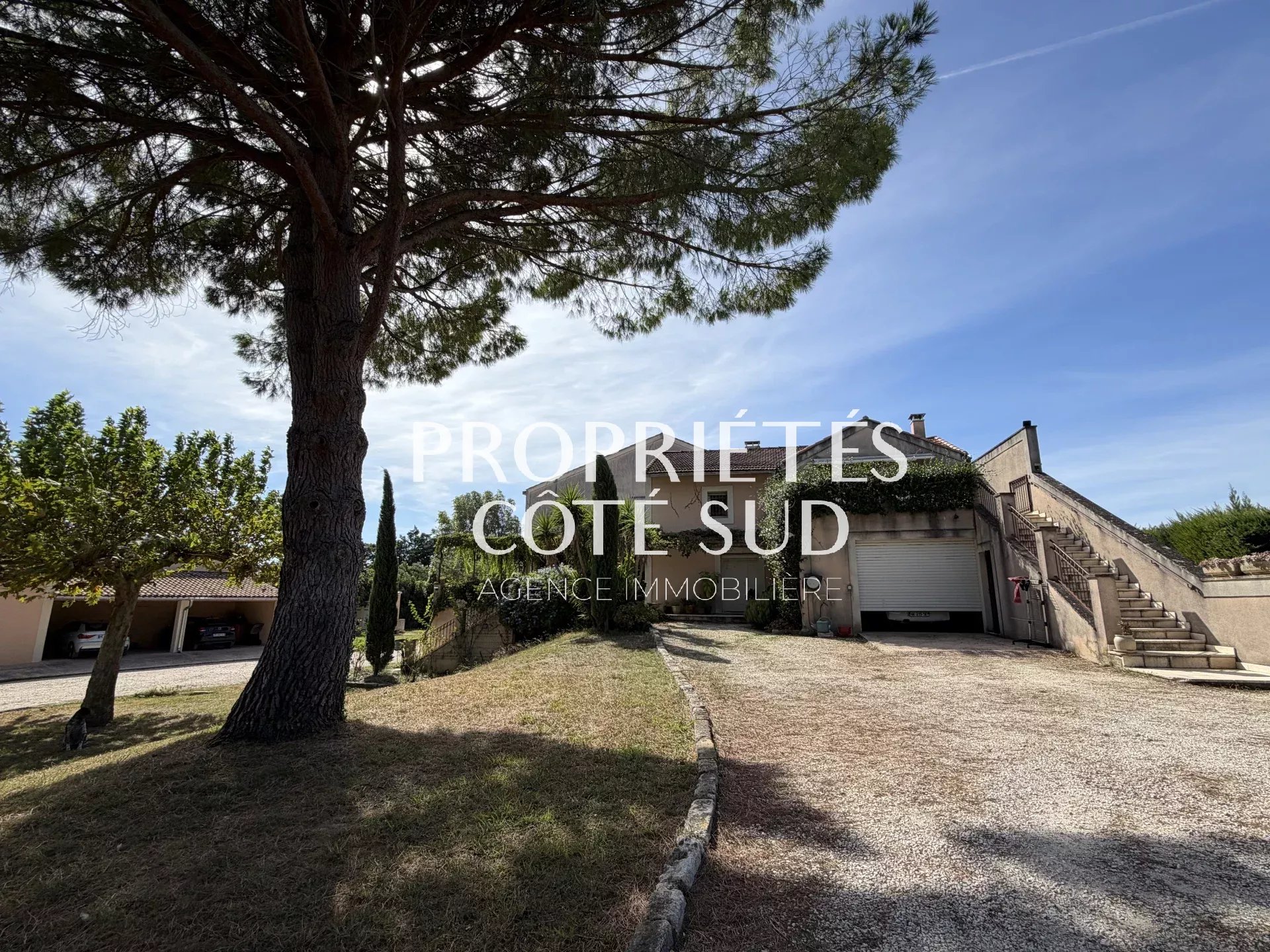 AVIGNON LA BARTHELASSE ENSEMBLE IMMOBILIER