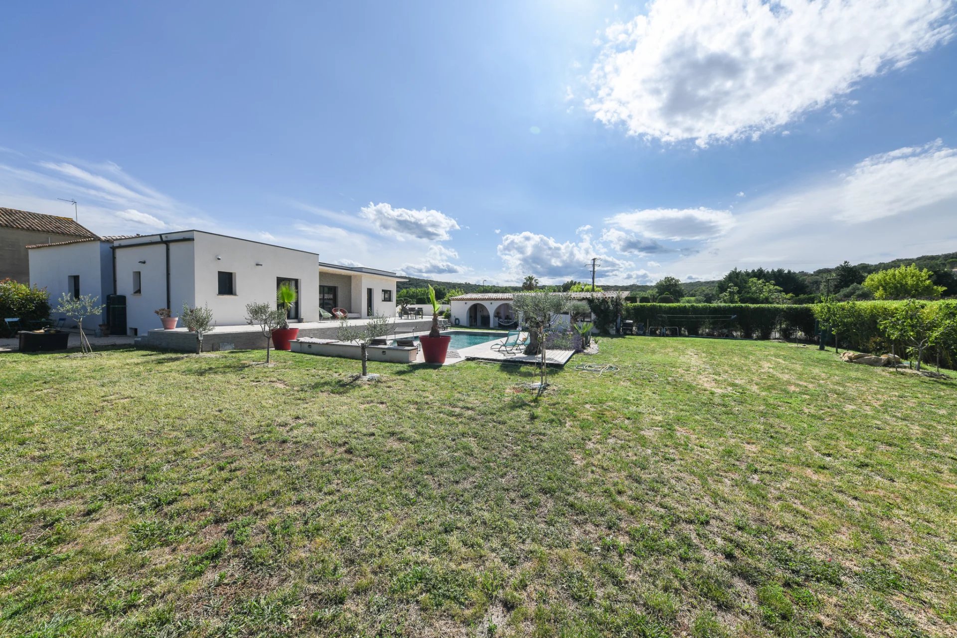 15 minutes d'Uzès villa contemporaine avec piscine