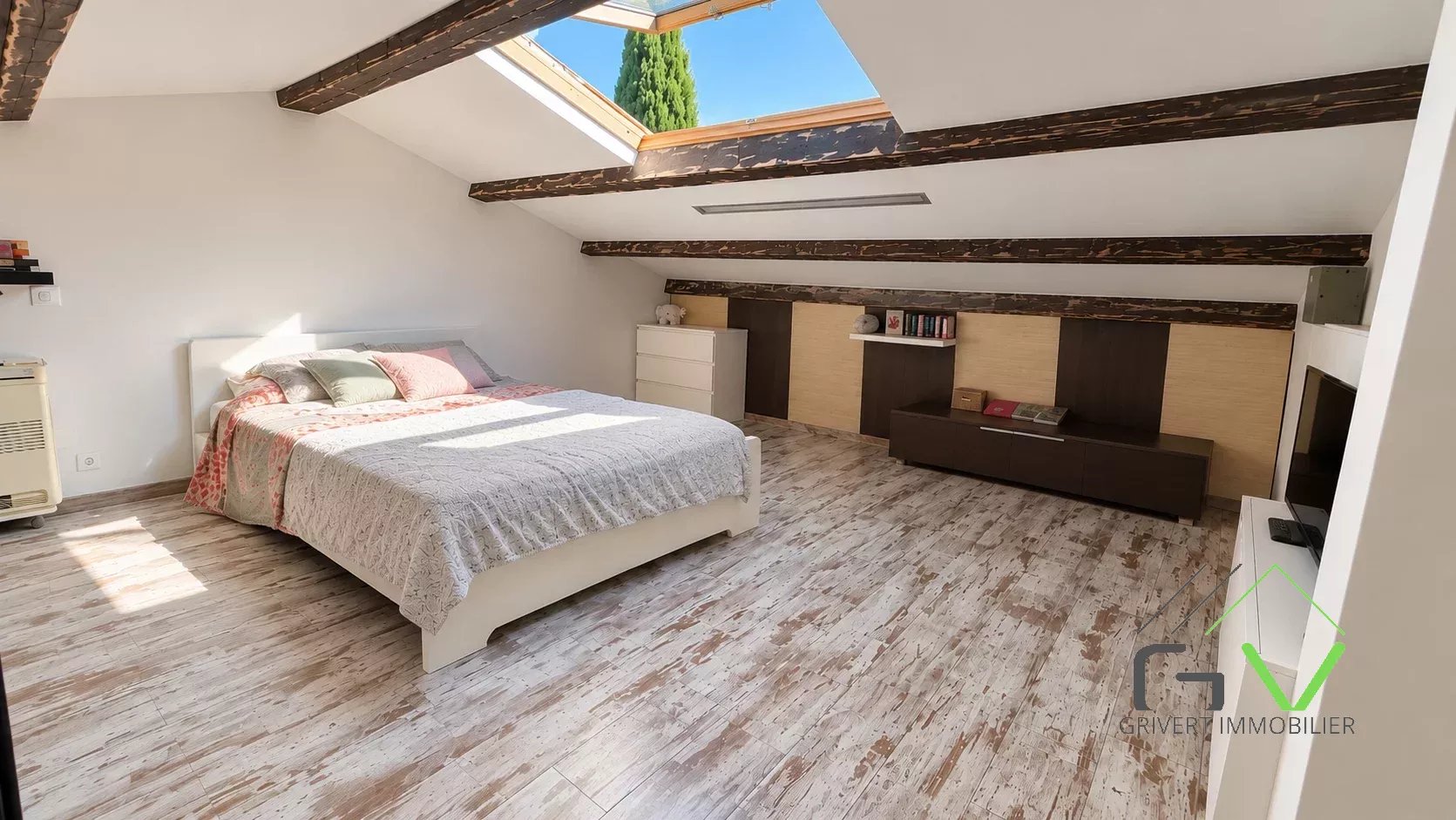 Maison contemporaine d'exception 205m2 avec piscine à Uzès