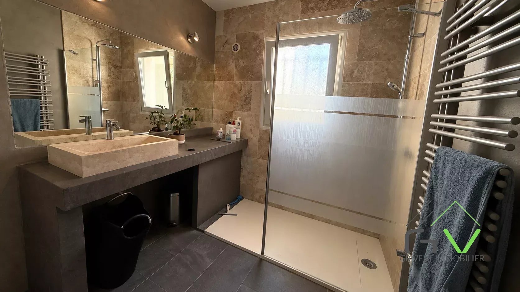 Maison contemporaine d'exception 205m2 avec piscine à Uzès