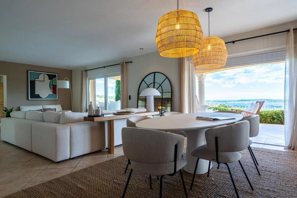SUPERBE MAISON HAUT GRIMAUD