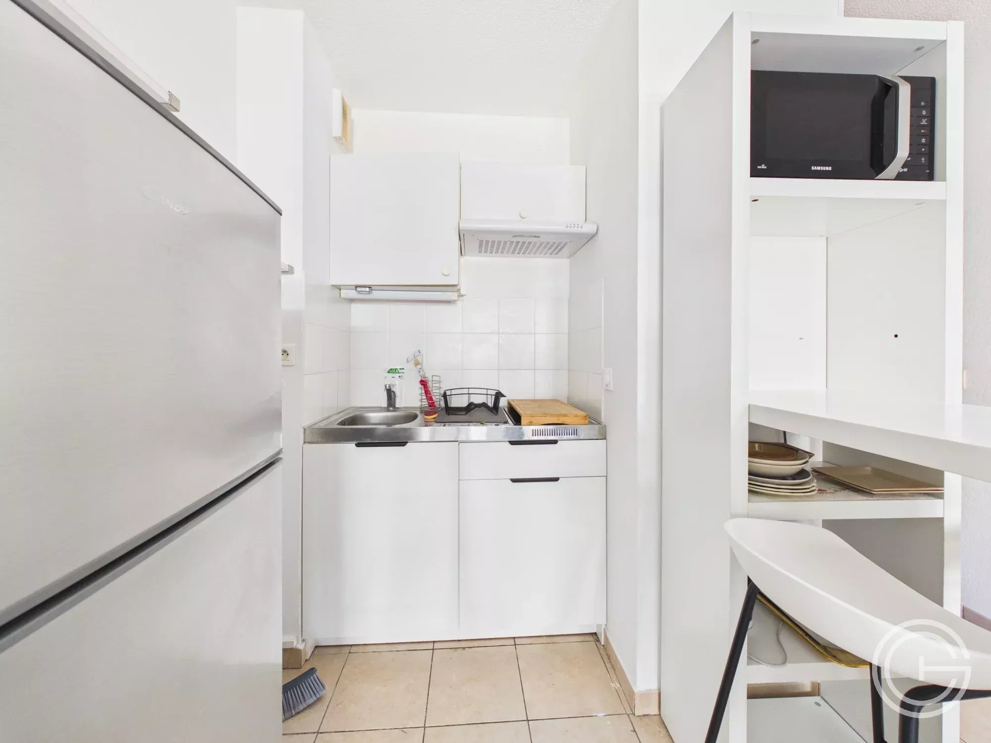 STUDIO MEUBLE - 20 BD ARMEE DES ALPES - DEBUT SAINT ROCH