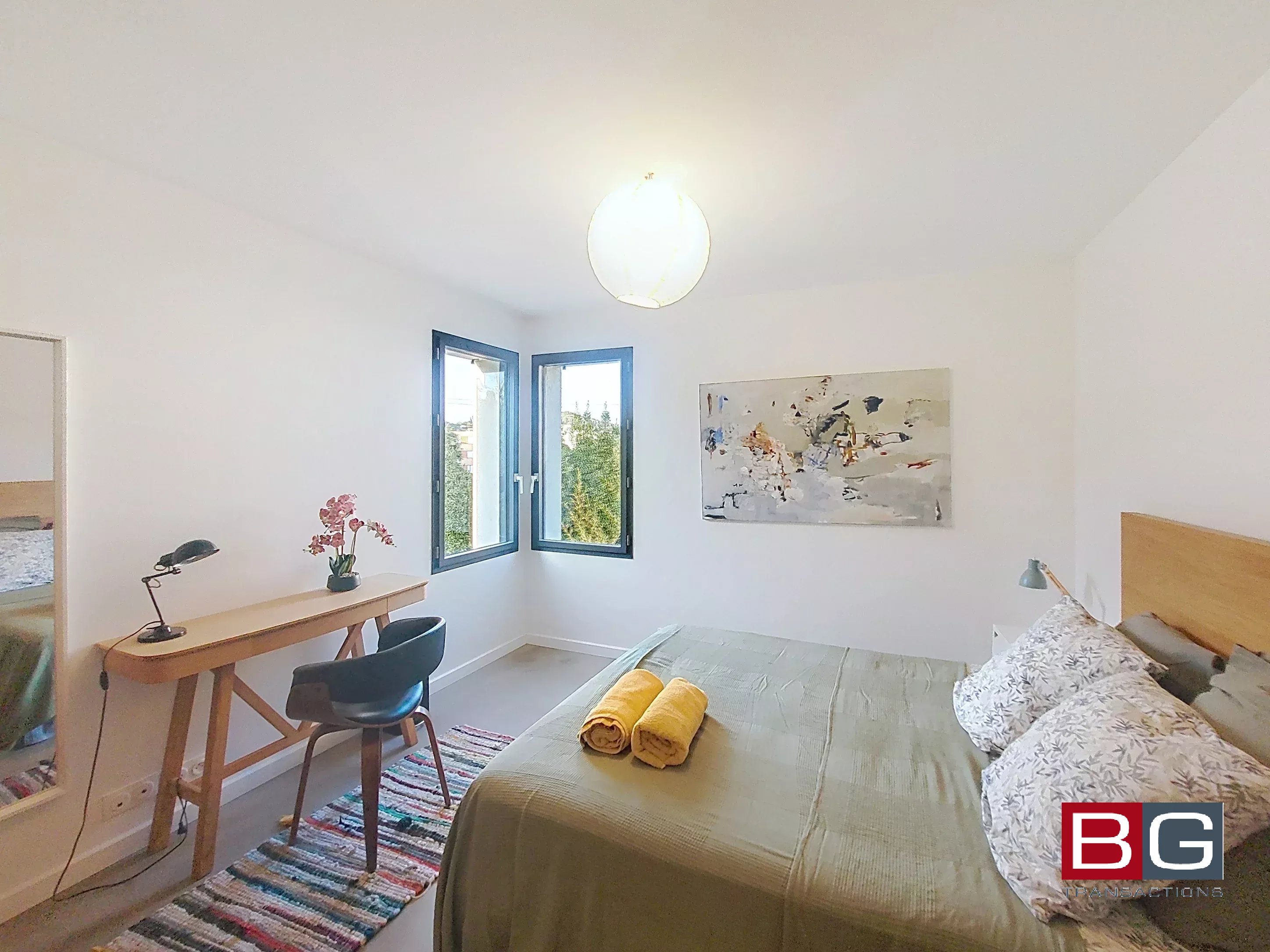 Vallauris "proche centre" Villa de style contemporain