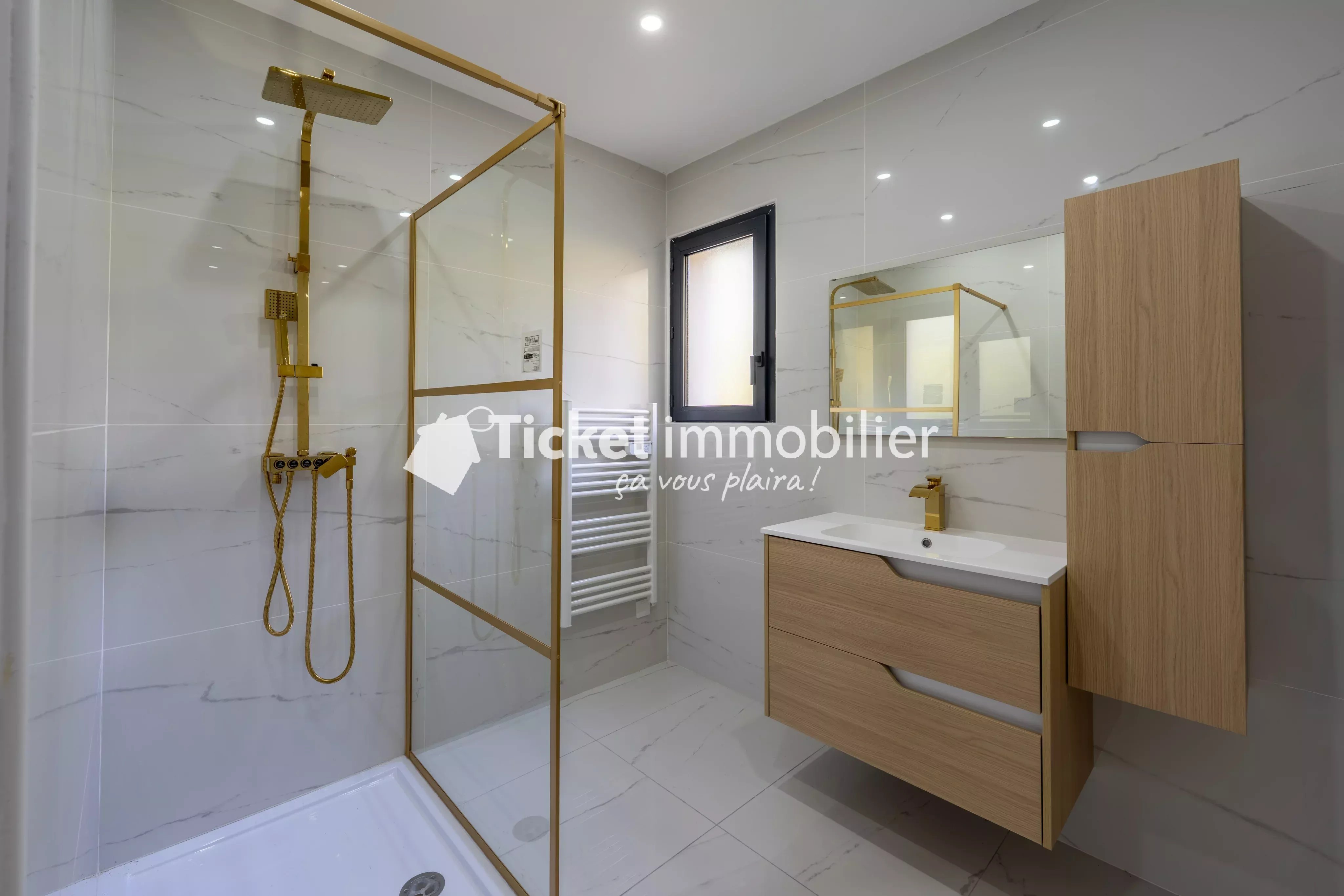 🏡 Maison contemporaine d'exception avec piscine