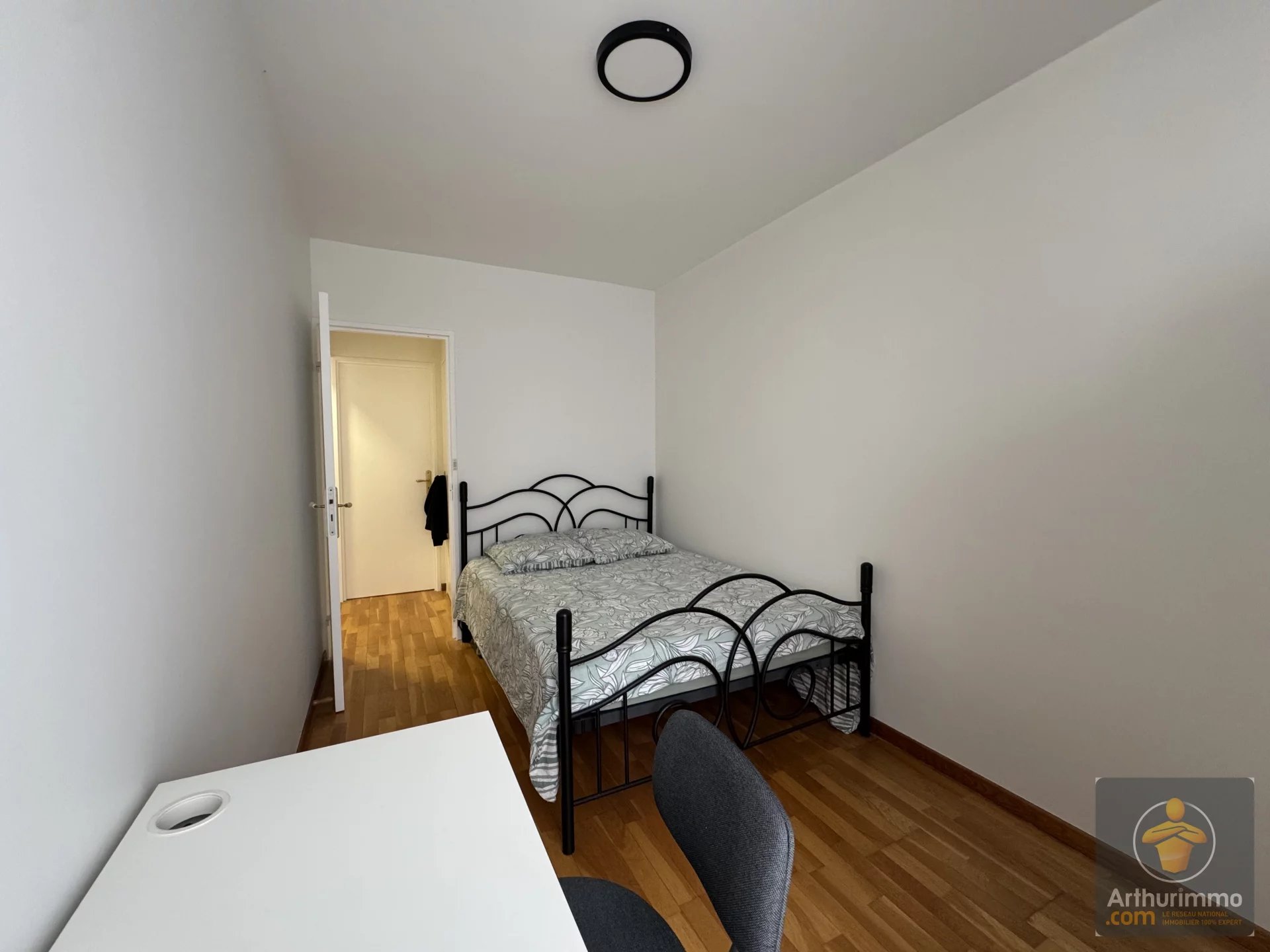 Appartement 4 pièces proche commodités