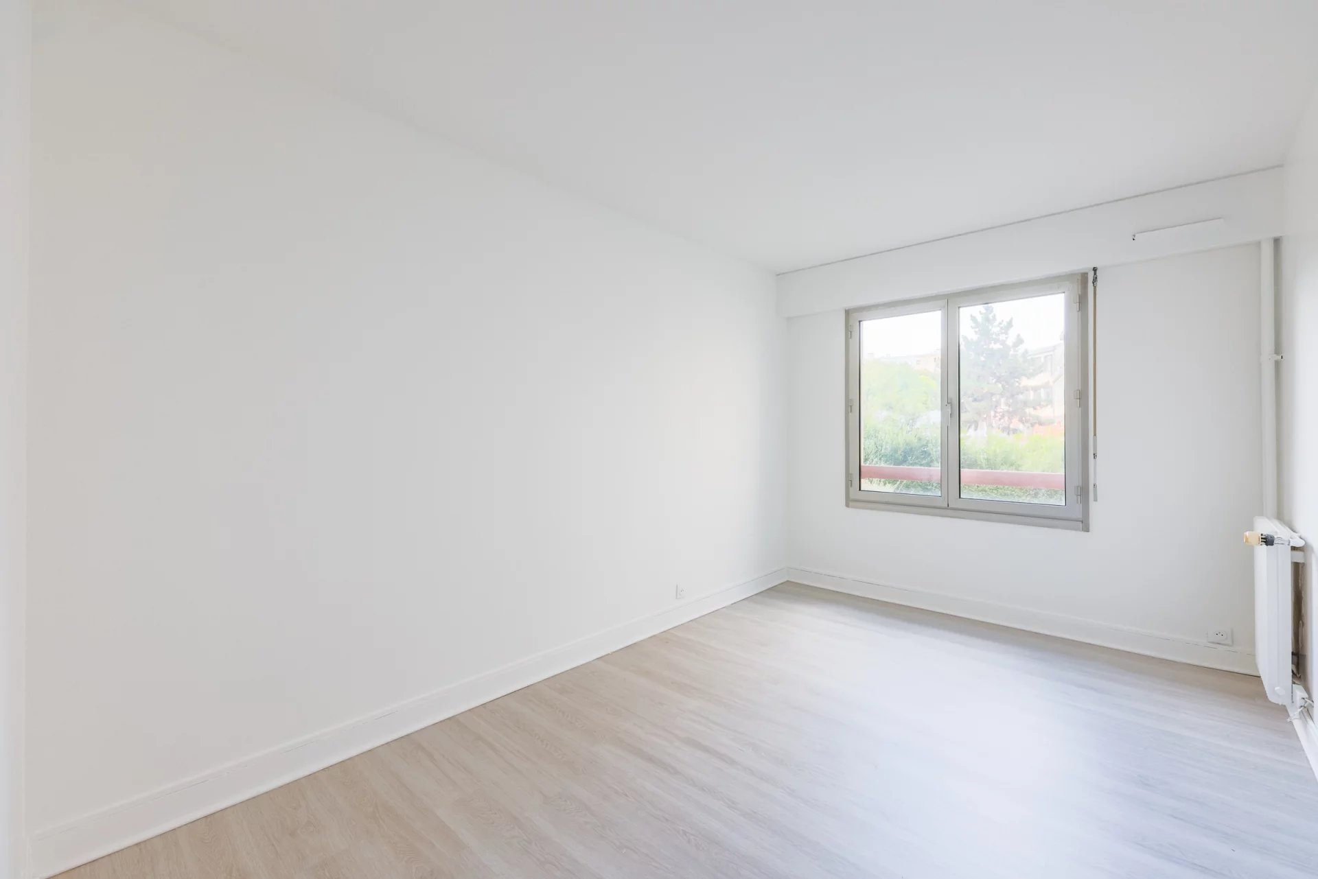Paris 10e – Canal Saint-Martin / Quai de Jemmapes – 3 pièces de 73 m² avec balcon et parking