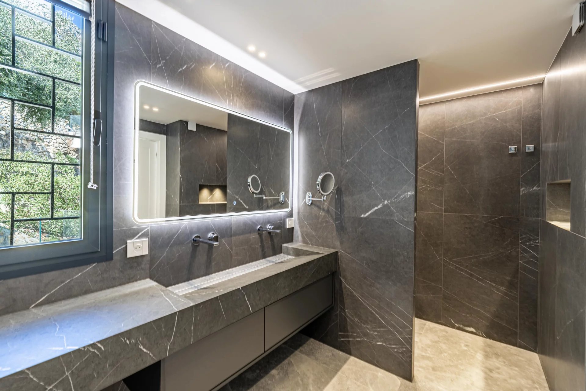 Èze – Villa contemporaine rénovée avec vue mer