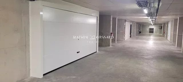 EXCLUSIVITÉ MAISON AVEC JARDIN ET DOUBLE GARAGE - CENTRE HISTORIQUE