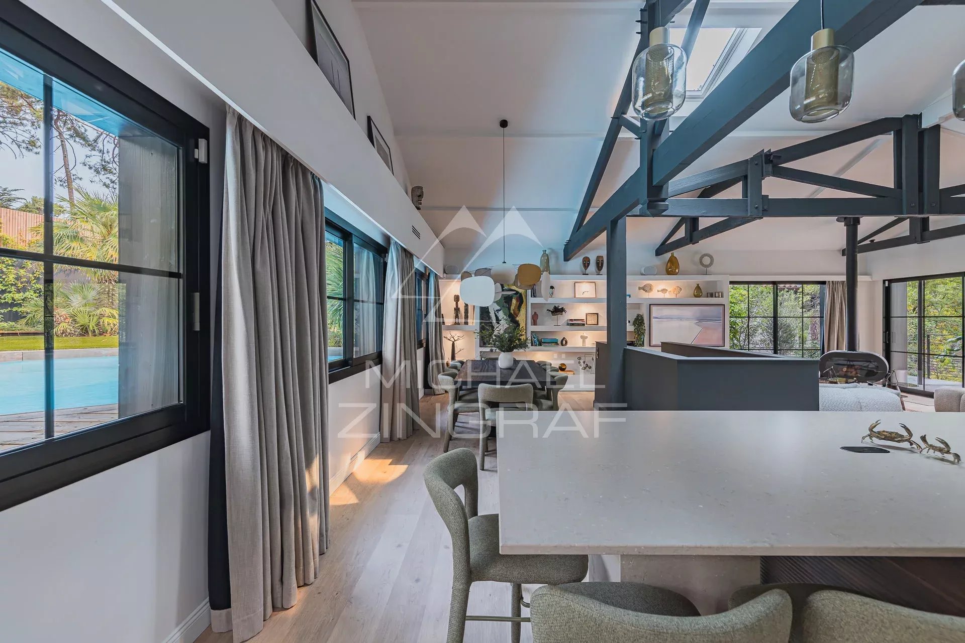 Villa 5 suites entièrement rénovée au Pyla