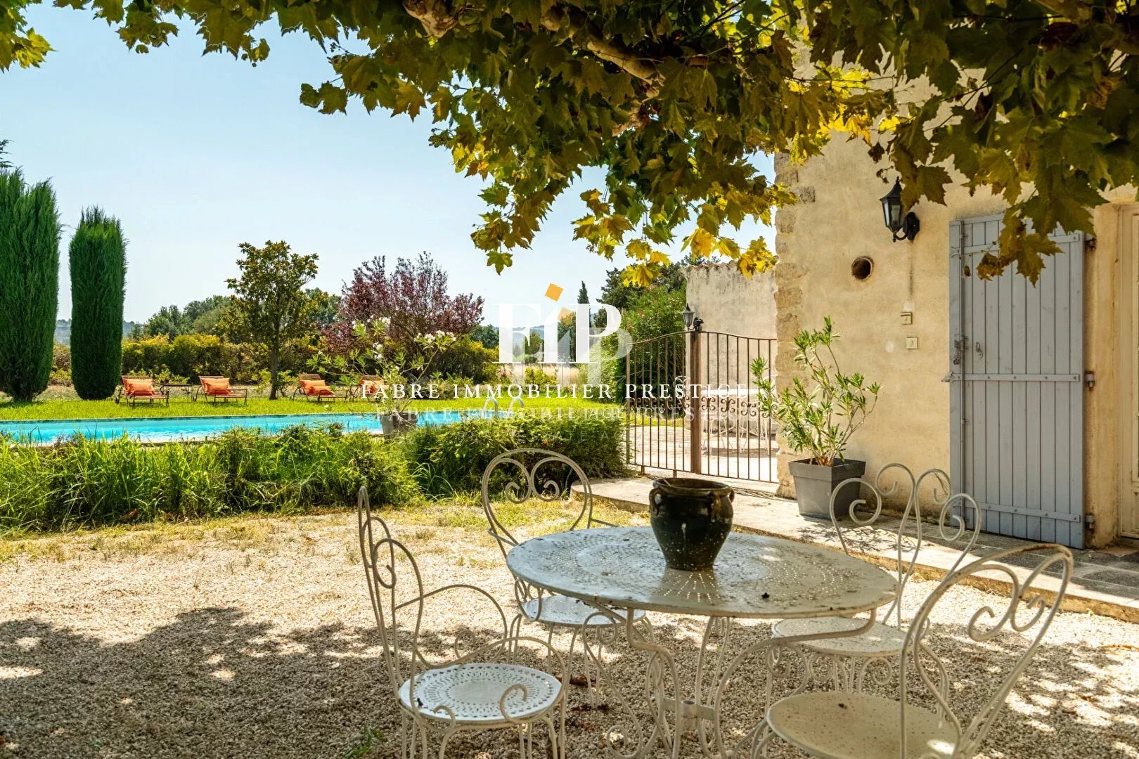 Mas/Magnanerie du XVIIIème siècle au coeur du Luberon - 490m2- Vues panoramiques proche Aix-en-Provence-Lourmarin et Avignon