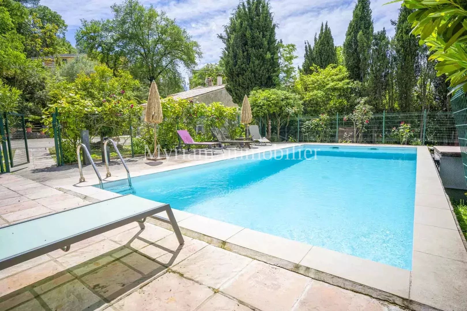 Bastide début 20ème siècle, 6 pièces piscine à GRASSE