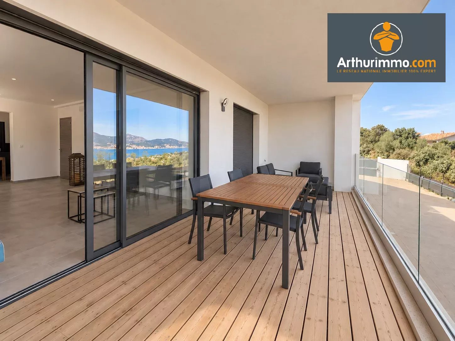 Sale Porticcio large T2 with terrace and sea view