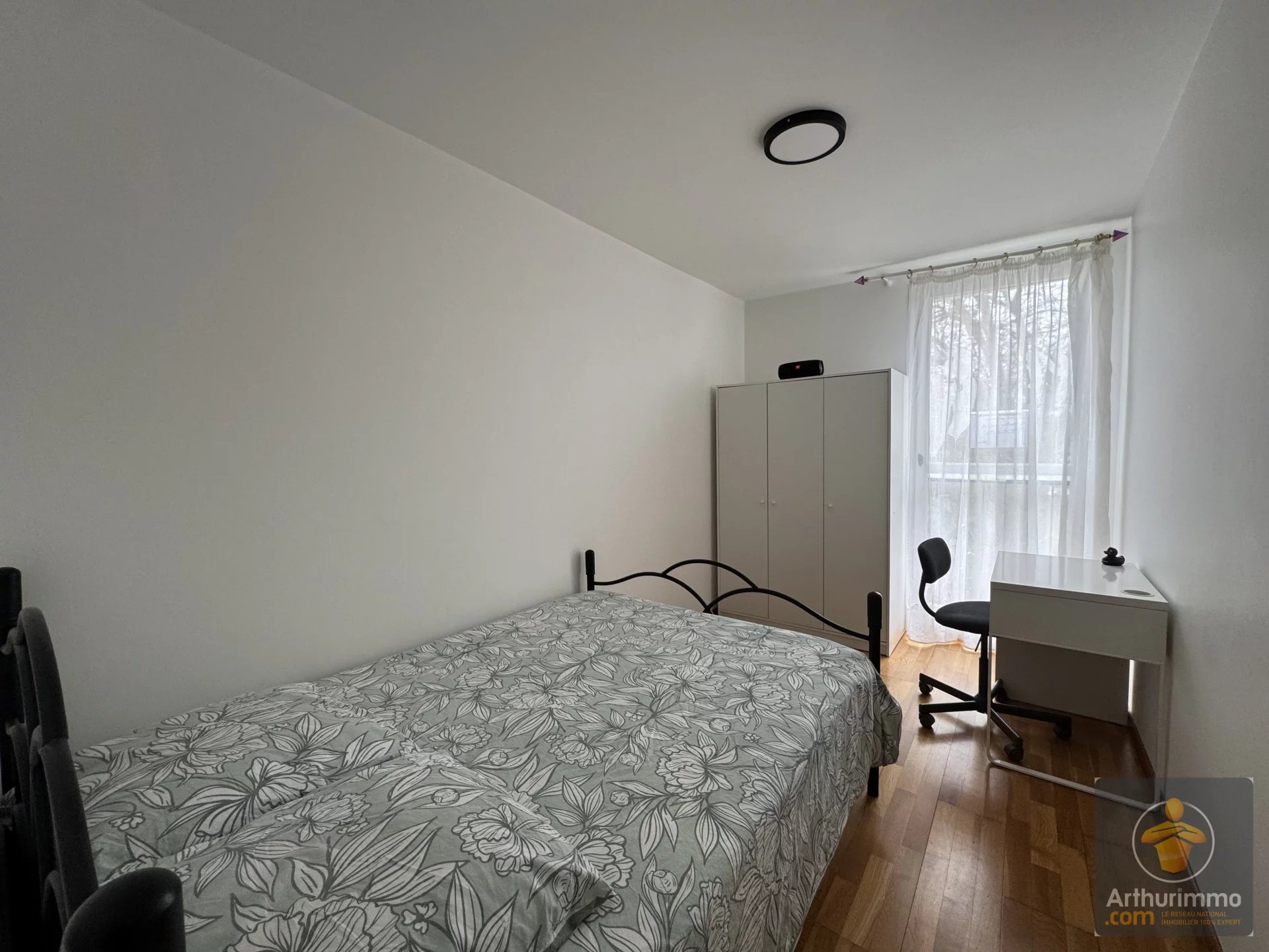 Appartement 4 pièces proche commodités