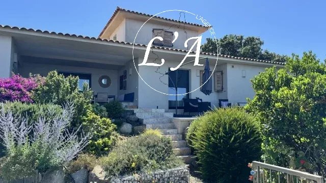 Exceptional Property with Sea View - Les Hauts de la Testa
