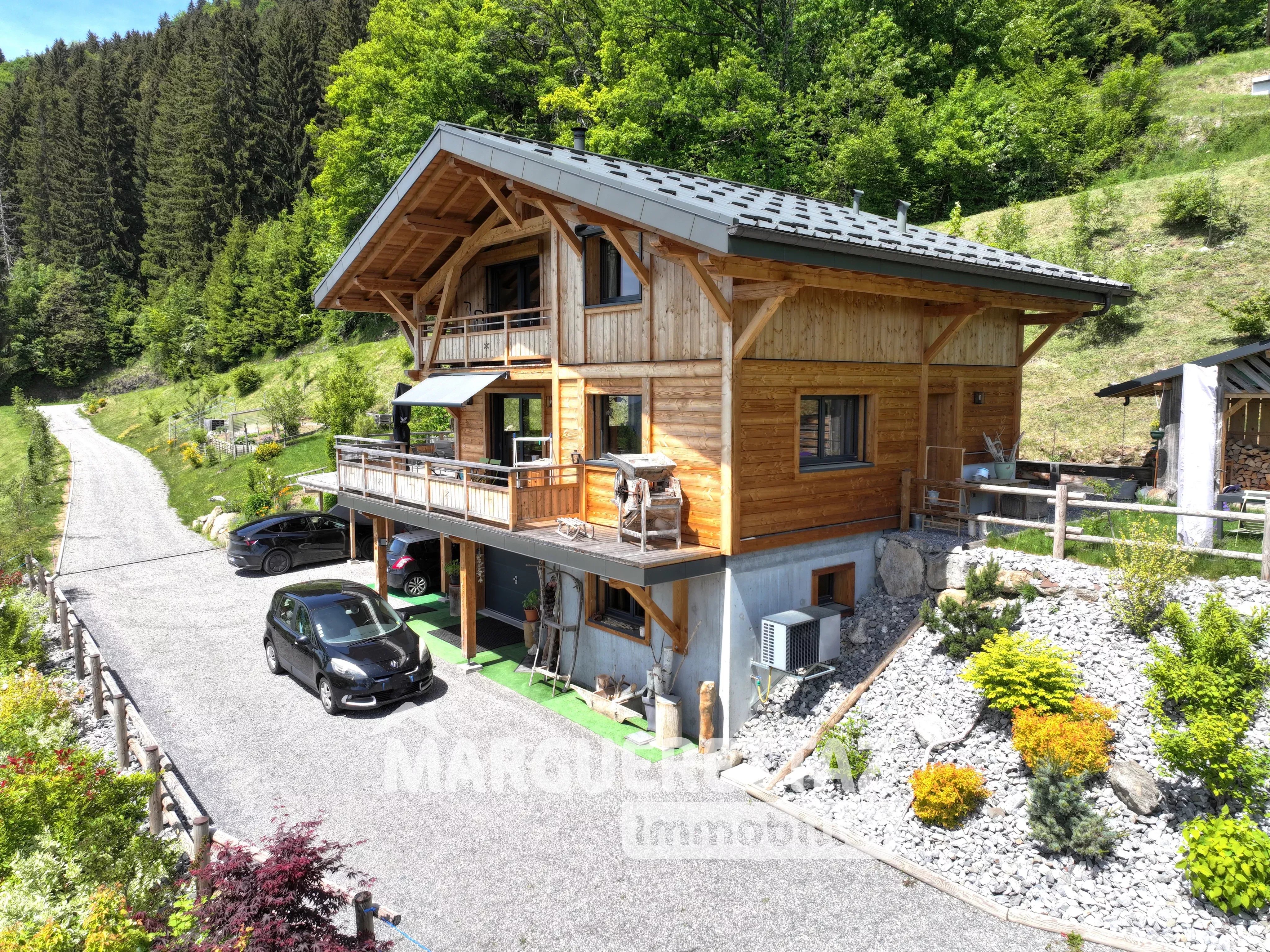 Chalet 4 pièces avec vue panoramique à Verchaix