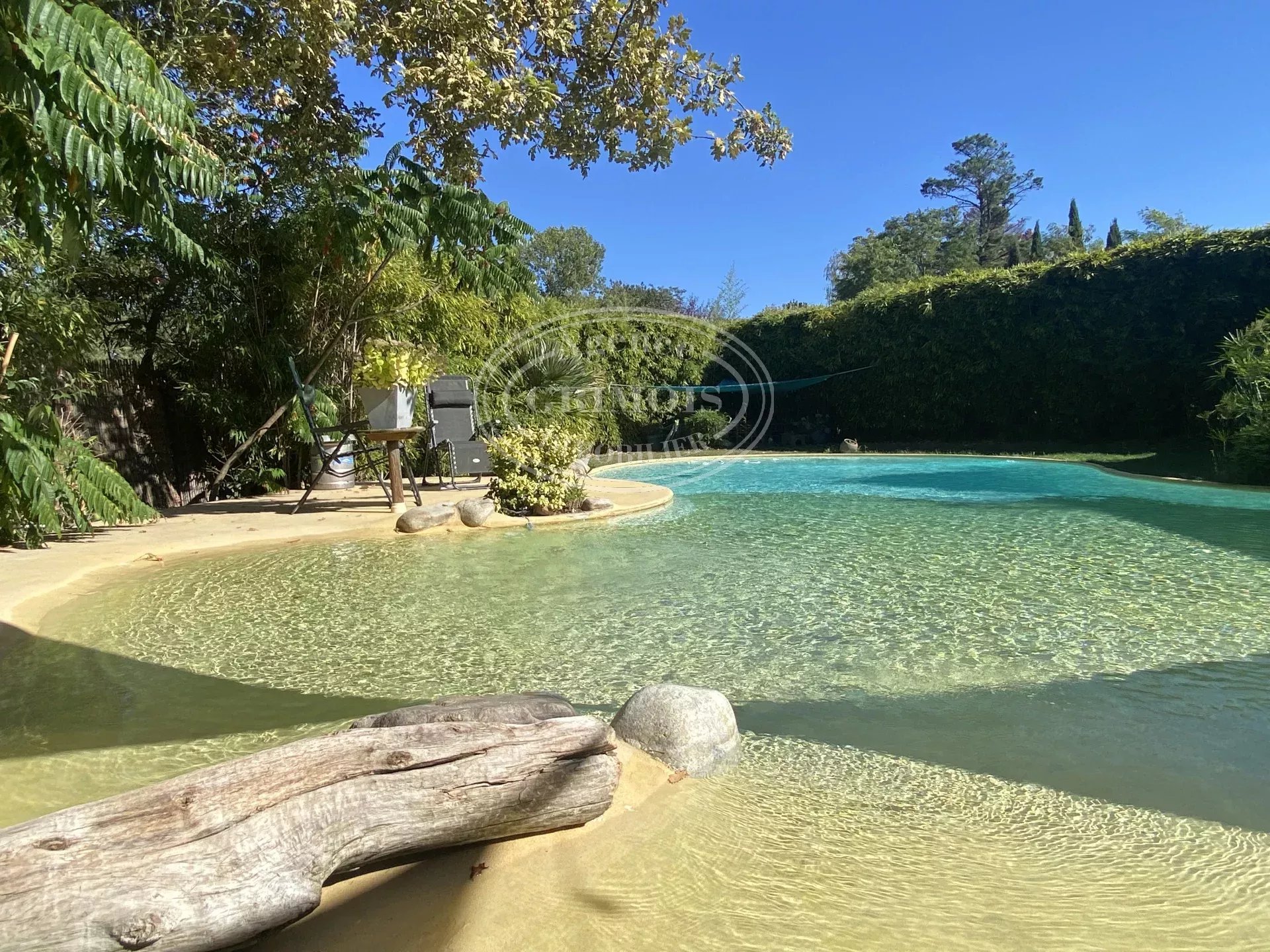 VILLA 7 PIECES 253M² AVEC PISCINE - CASTELGINEST 31780