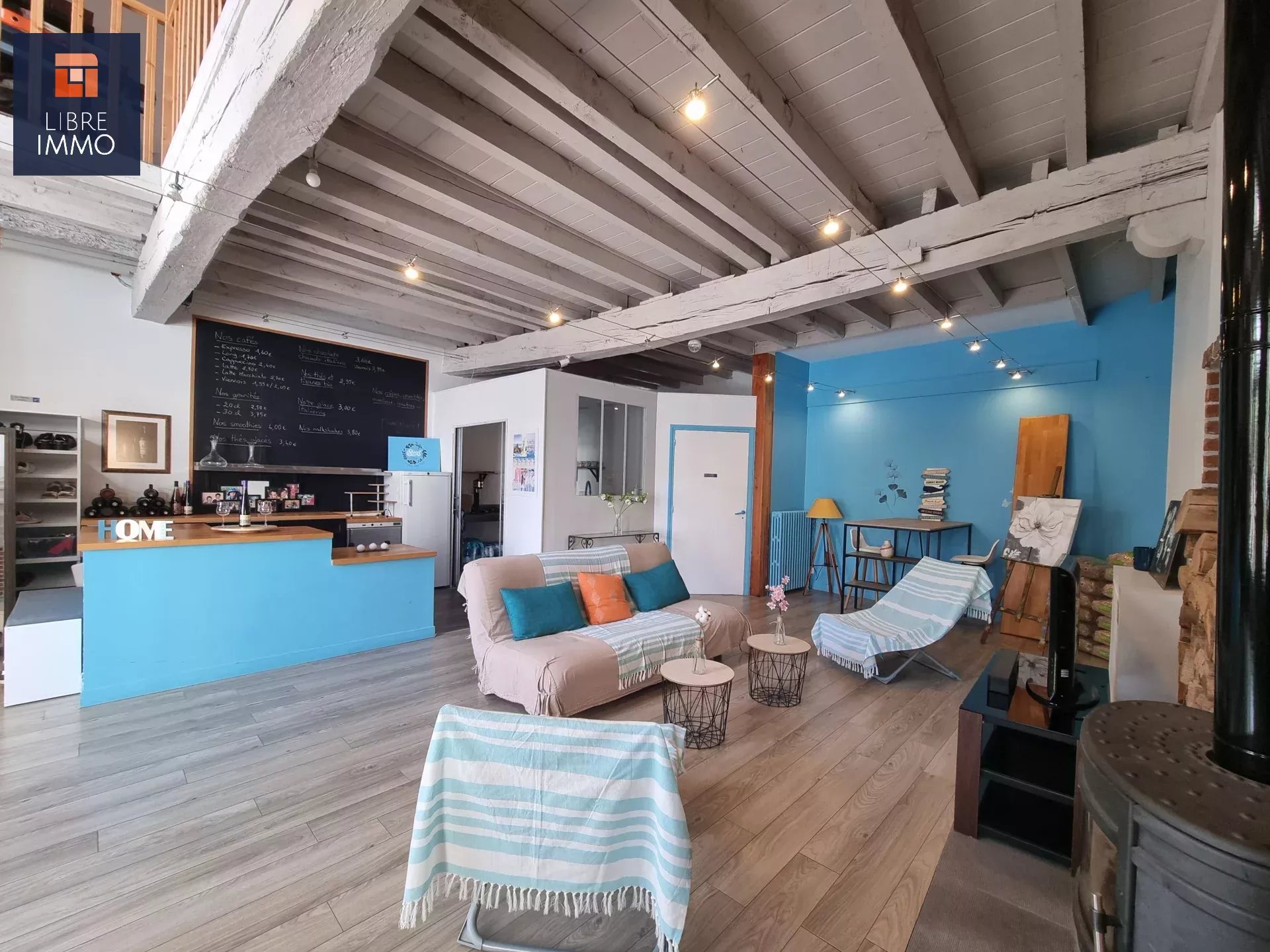 Rare ! Grande maison familiale avec dépendances et grange XVIIe