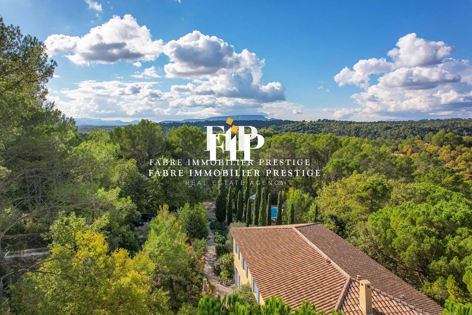 Bastide de charme à Bras 12 pièce(s) 341 m2