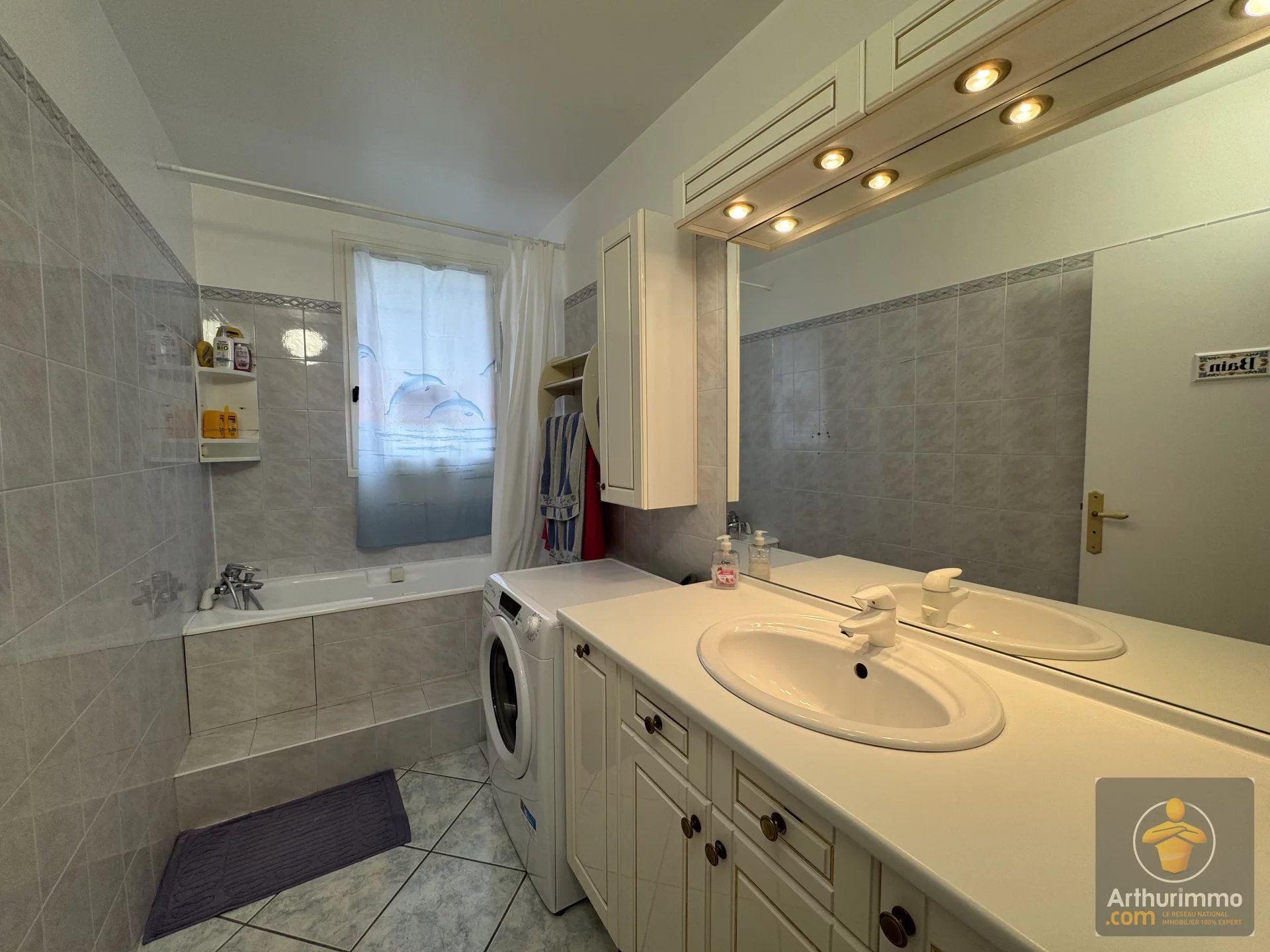 Appartement 4 pièces proche commodités