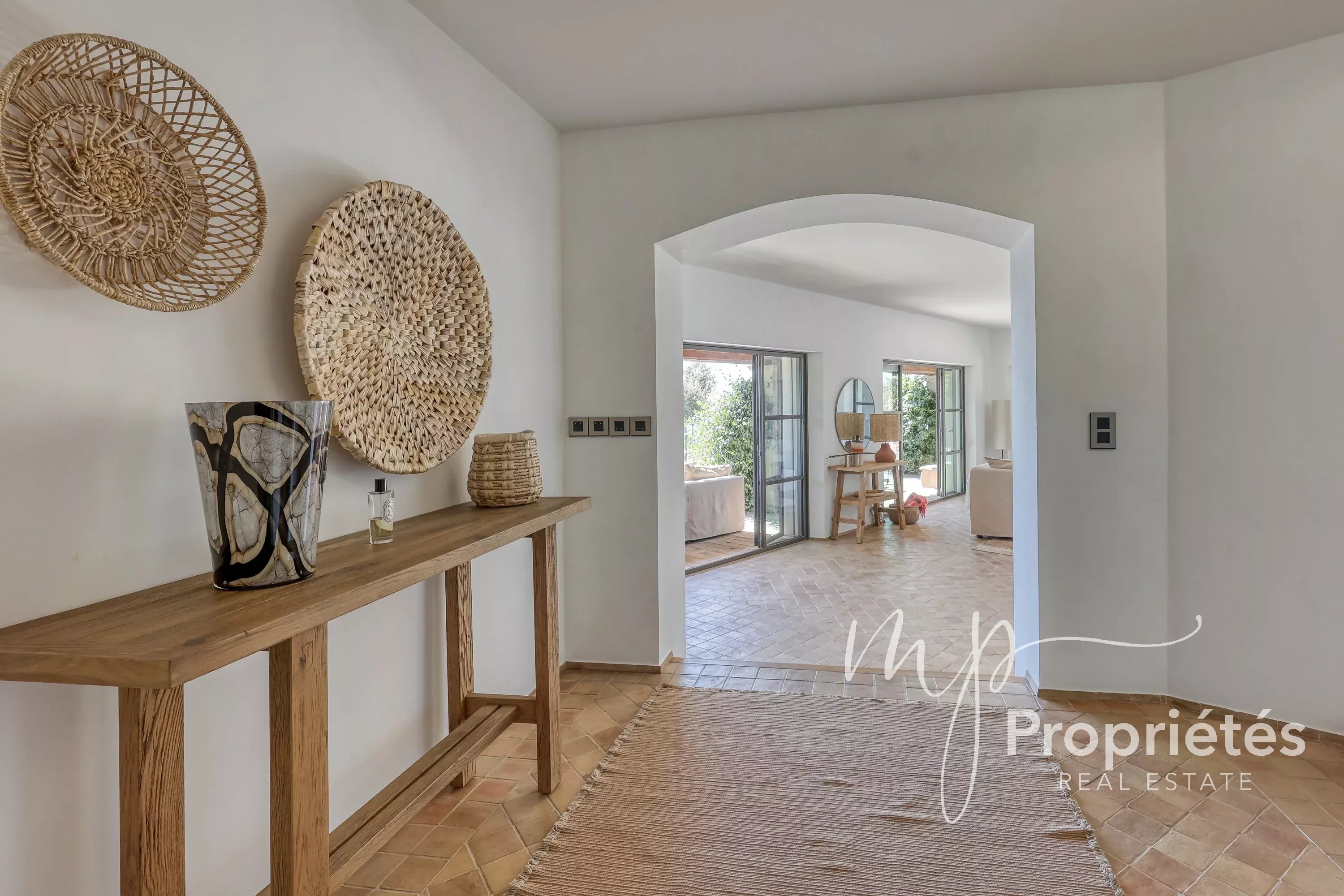 EXCLUSIVITE - Propriété d'exception 9 pièces
