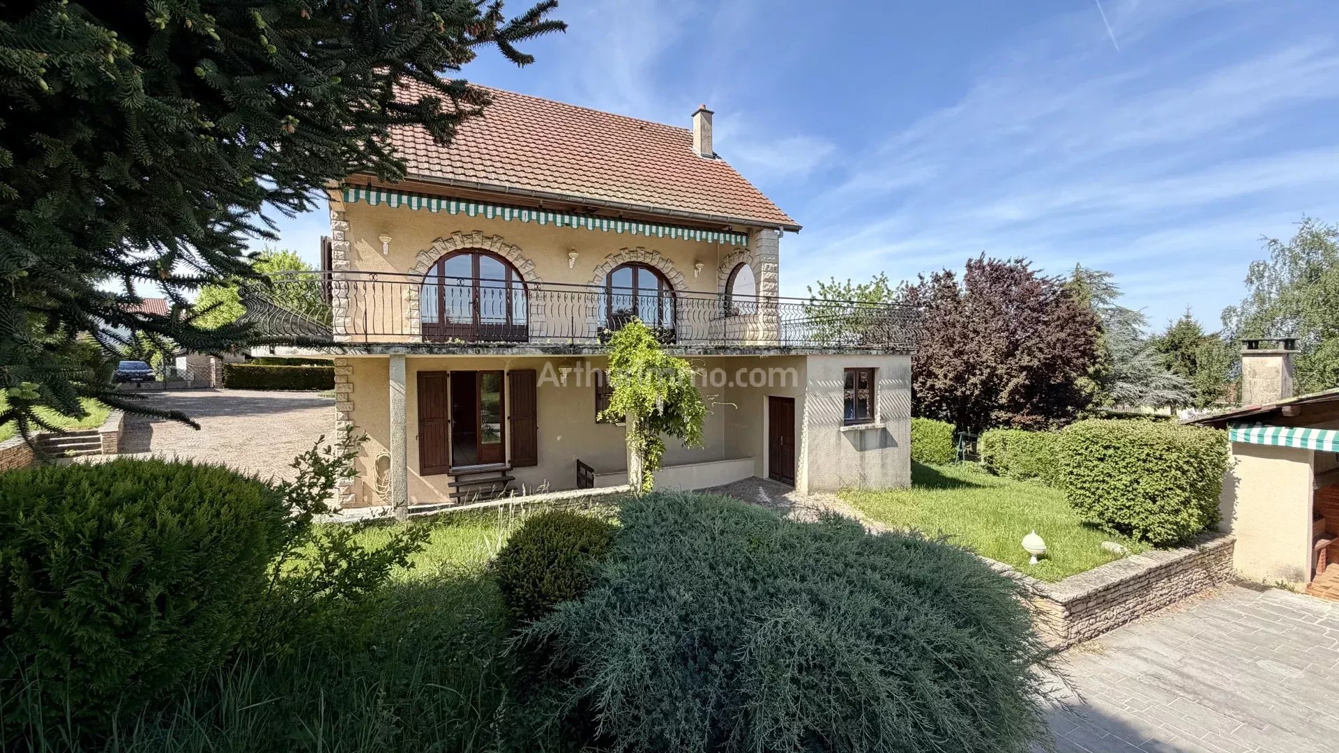 Belle maison spacieuse