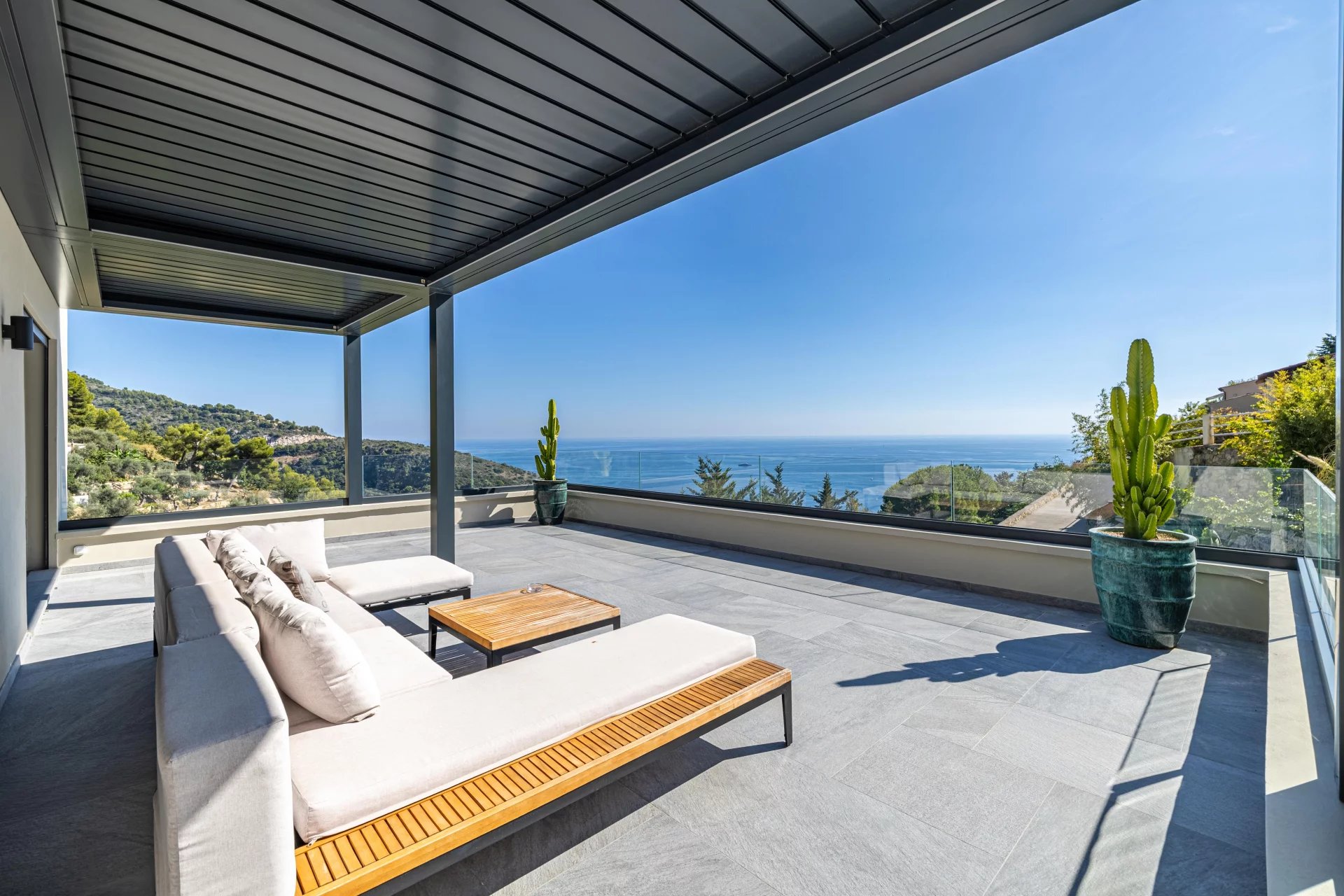 Èze – Villa contemporaine rénovée avec vue mer