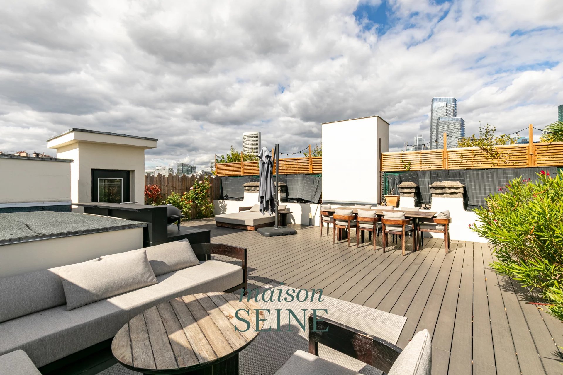 Neuilly sur Seine - Saint James - Hôtel particulier avec piscine et toit terrasse - Garage